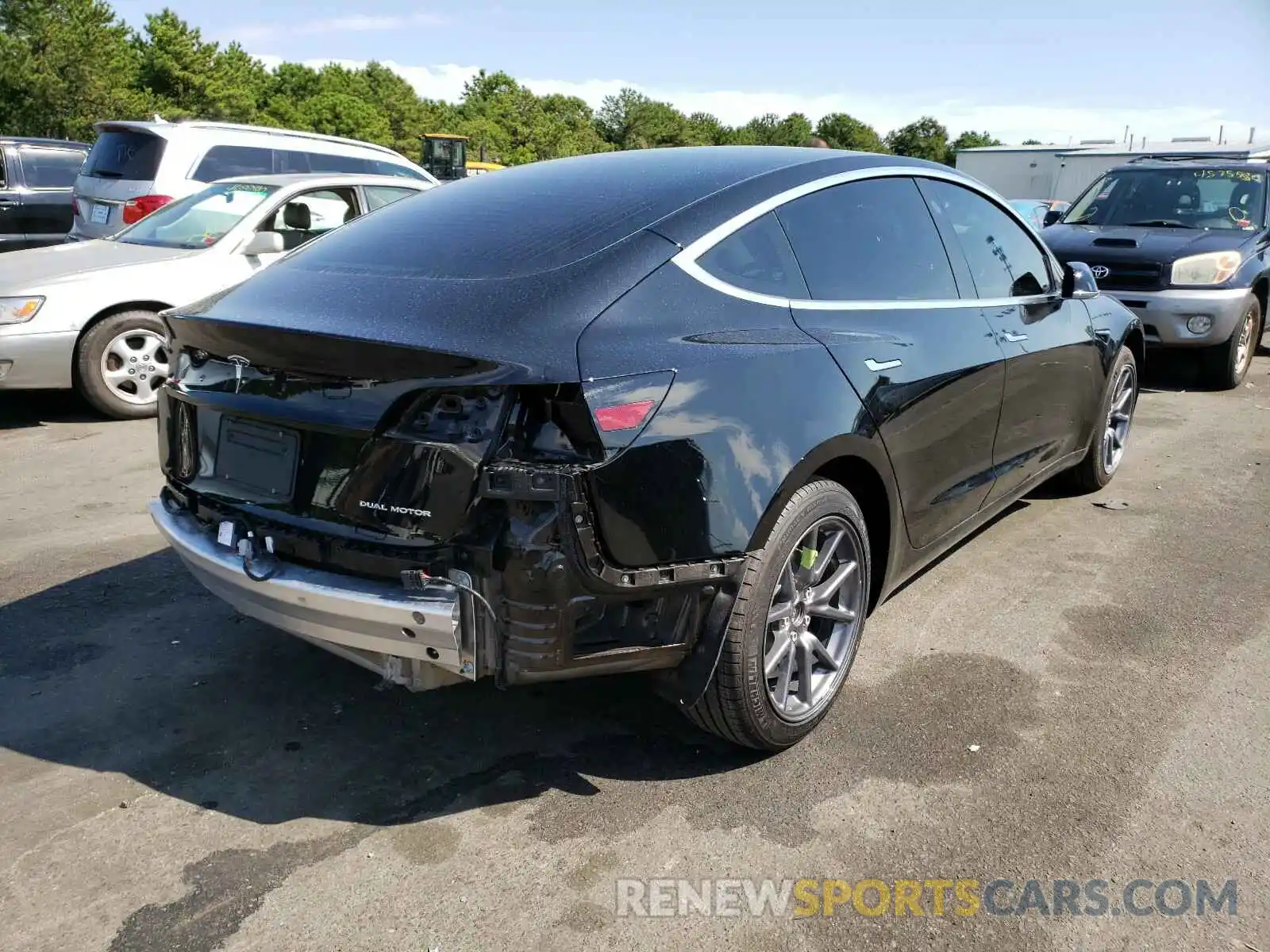 4 Photograph of a damaged car 5YJ3E1EB8LF639795 TESLA MODEL 3 2020