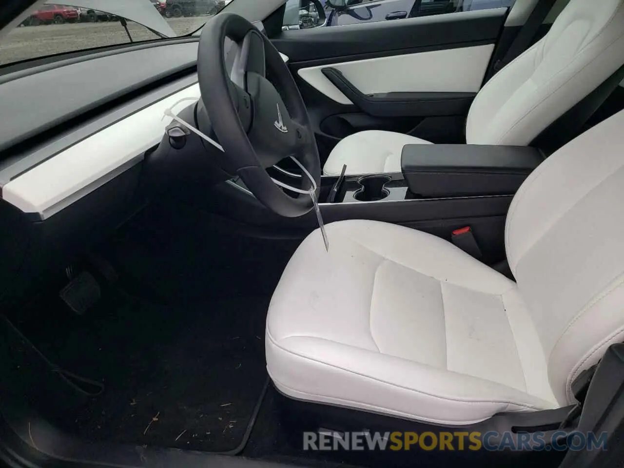 7 Photograph of a damaged car 5YJ3E1EB8LF640283 TESLA MODEL 3 2020