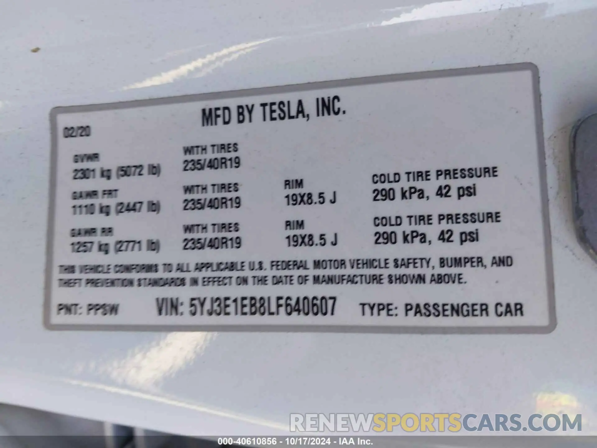 9 Photograph of a damaged car 5YJ3E1EB8LF640607 TESLA MODEL 3 2020