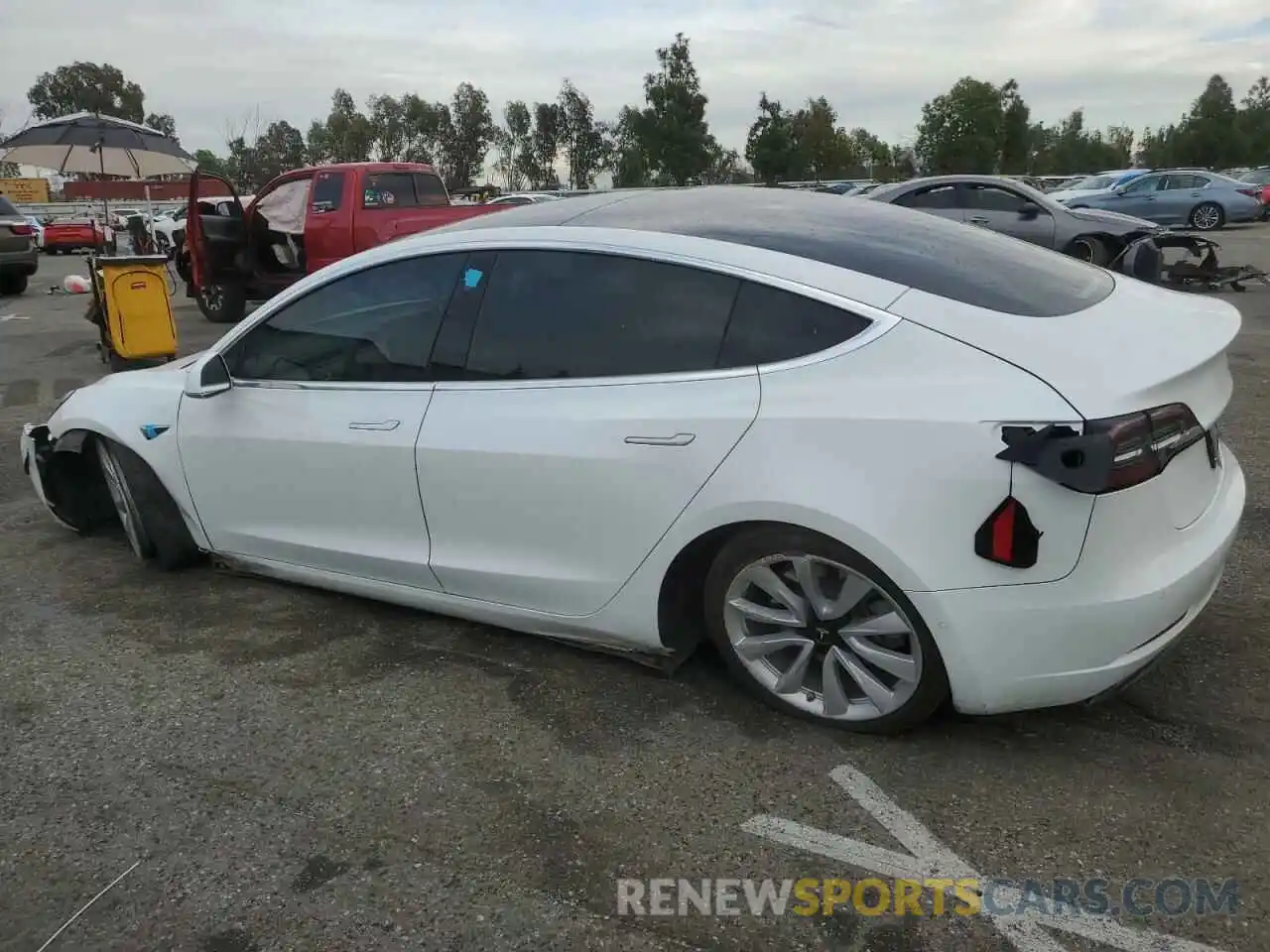 2 Photograph of a damaged car 5YJ3E1EB8LF650540 TESLA MODEL 3 2020