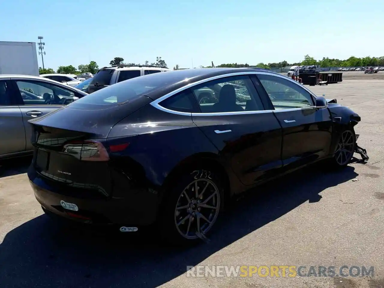 4 Photograph of a damaged car 5YJ3E1EB8LF662901 TESLA MODEL 3 2020