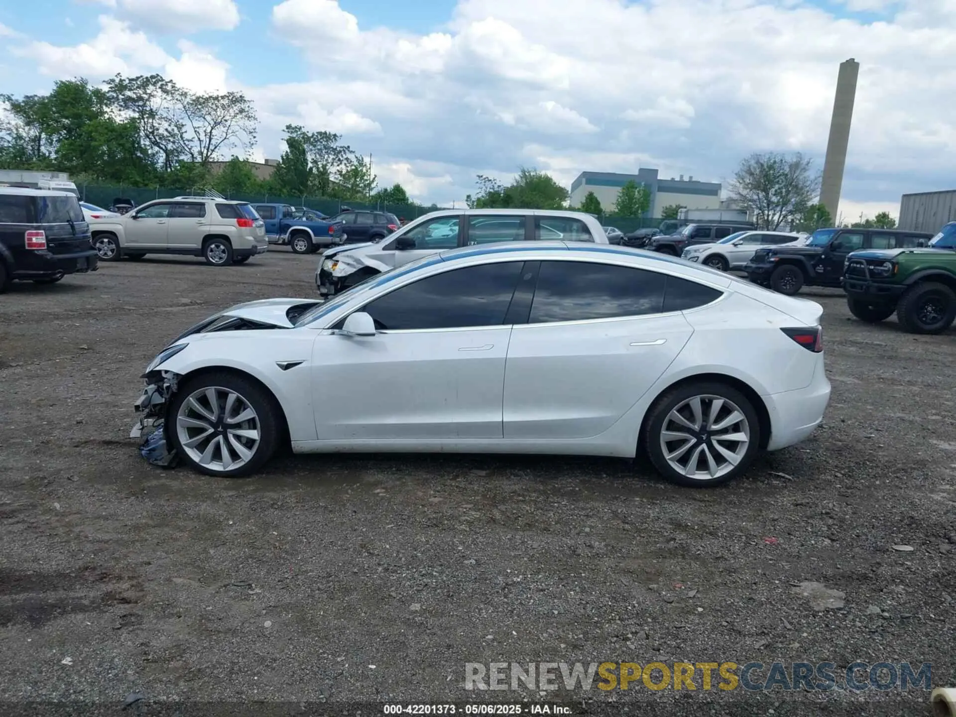 15 Photograph of a damaged car 5YJ3E1EB8LF667404 TESLA MODEL 3 2020