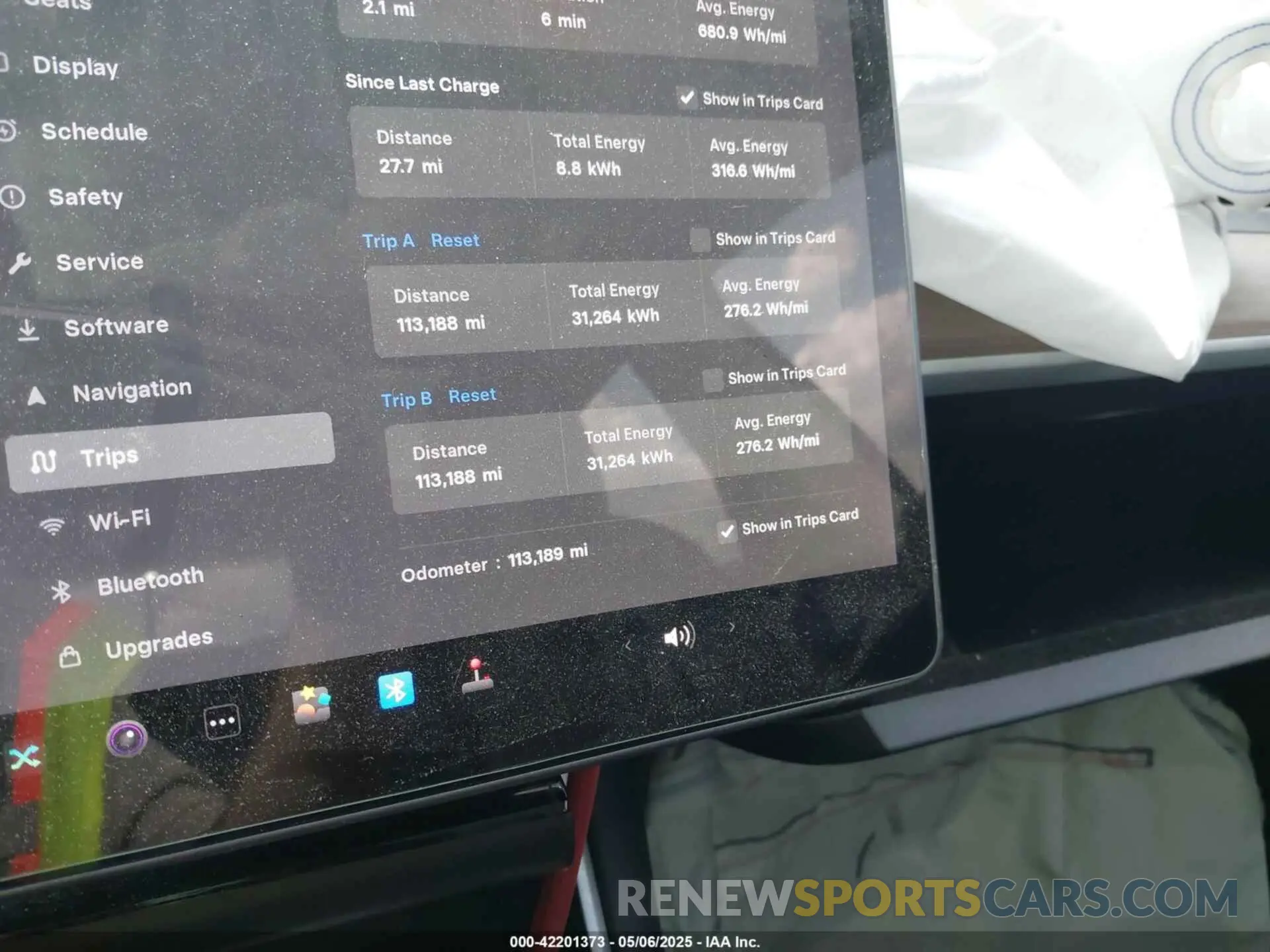 16 Photograph of a damaged car 5YJ3E1EB8LF667404 TESLA MODEL 3 2020