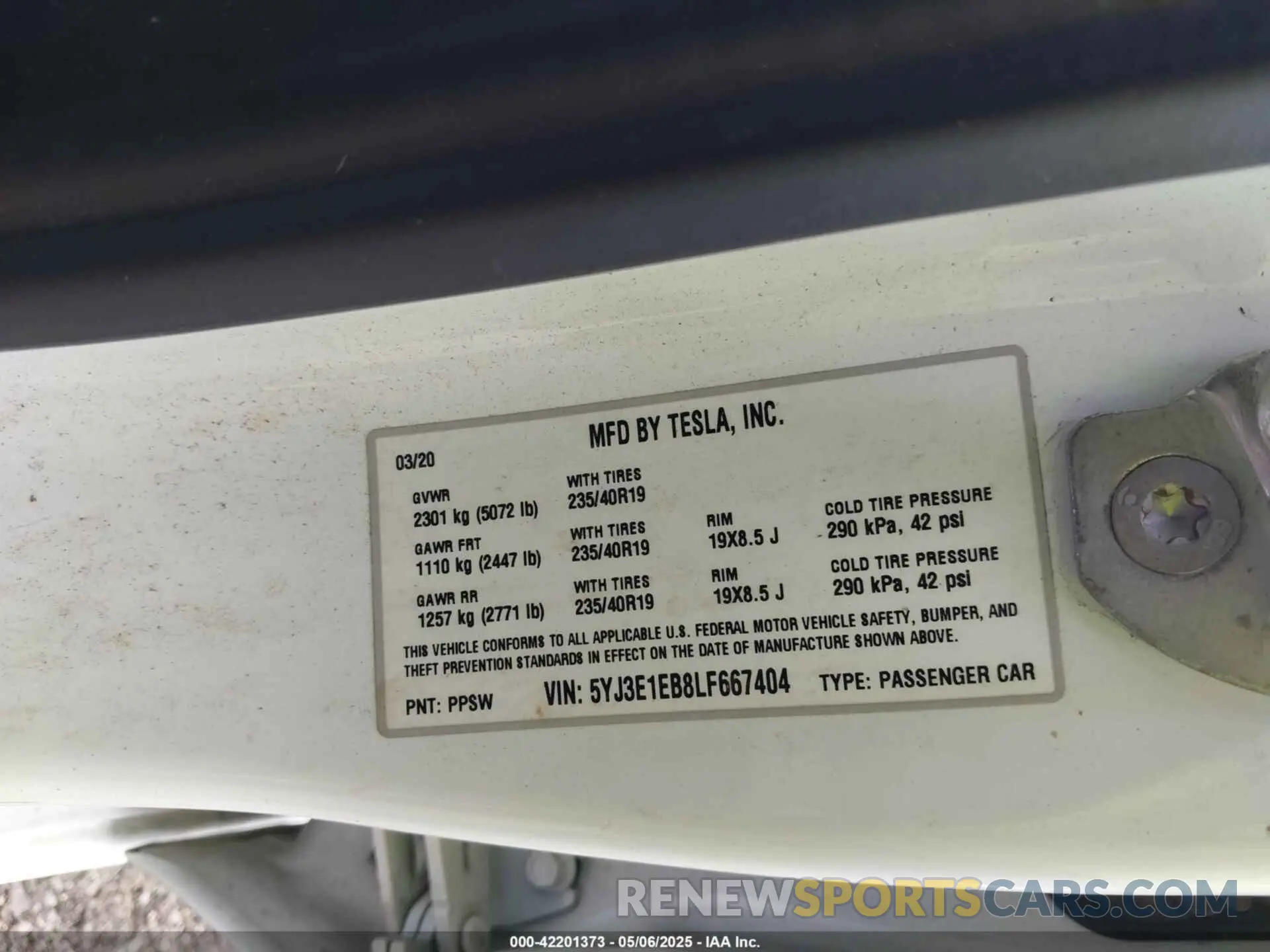 9 Photograph of a damaged car 5YJ3E1EB8LF667404 TESLA MODEL 3 2020