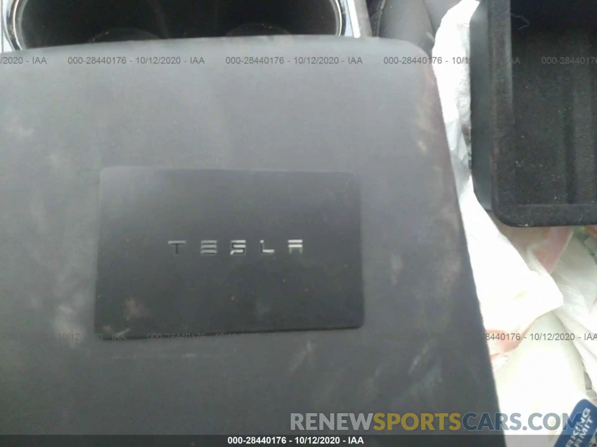 11 Photograph of a damaged car 5YJ3E1EB8LF710557 TESLA MODEL 3 2020