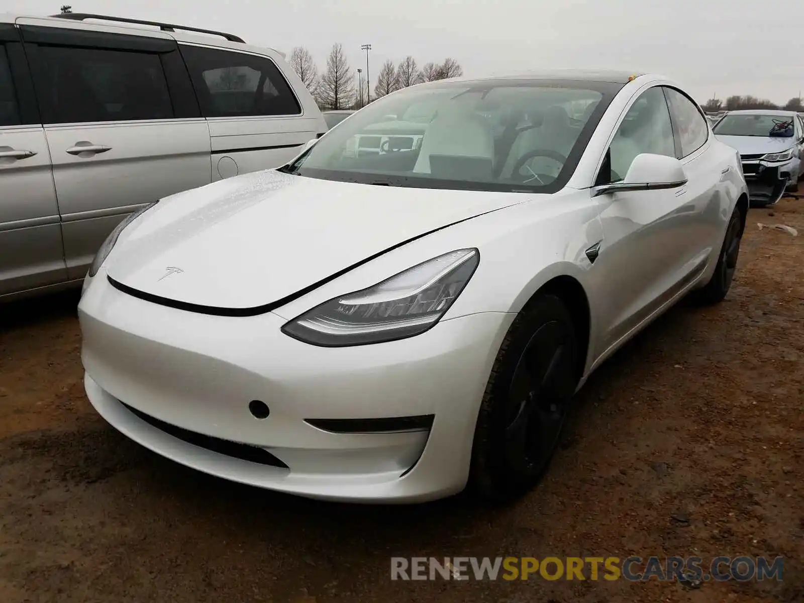 2 Photograph of a damaged car 5YJ3E1EB8LF744742 TESLA MODEL 3 2020