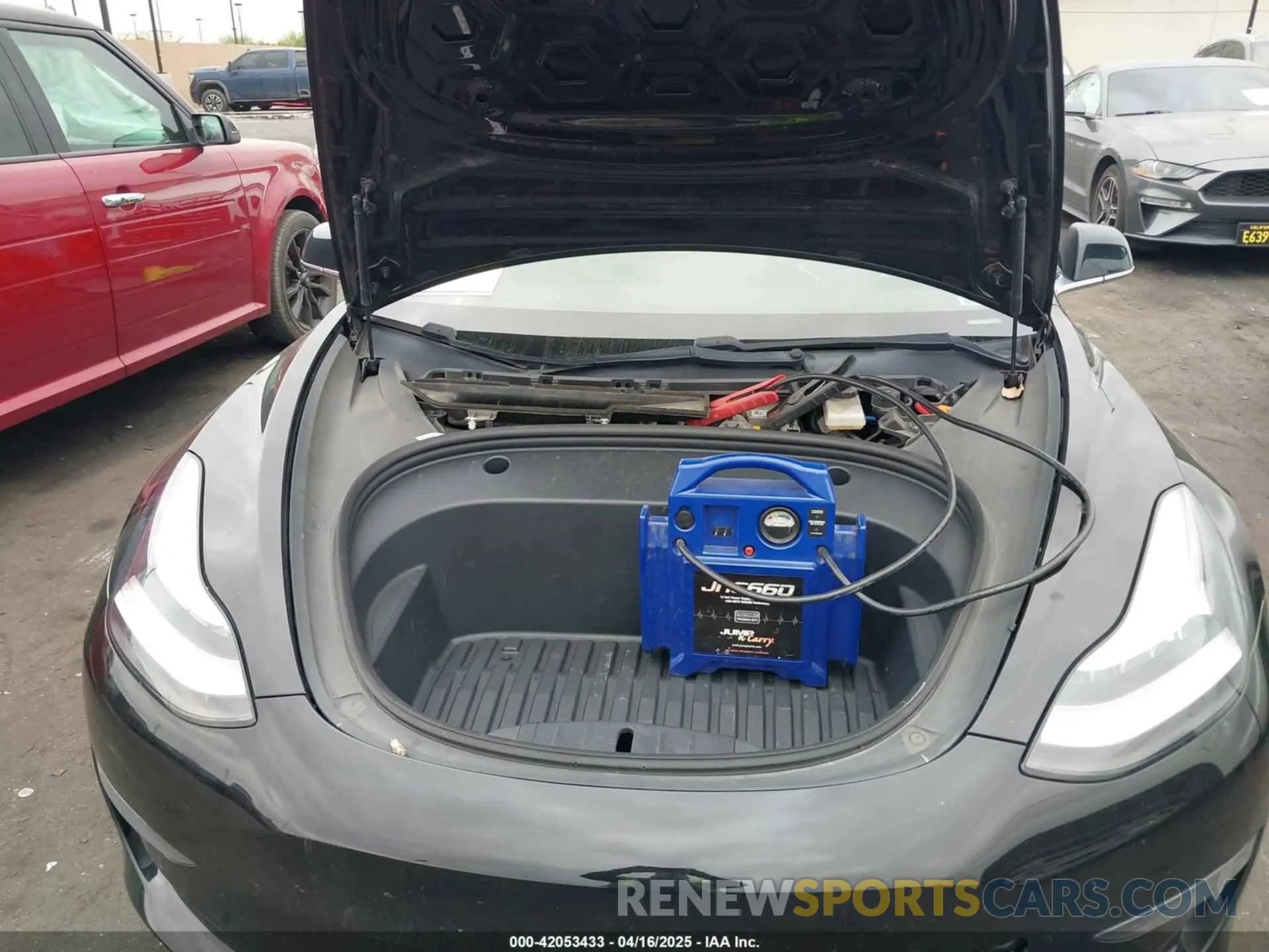 10 Photograph of a damaged car 5YJ3E1EB8LF790197 TESLA MODEL 3 2020