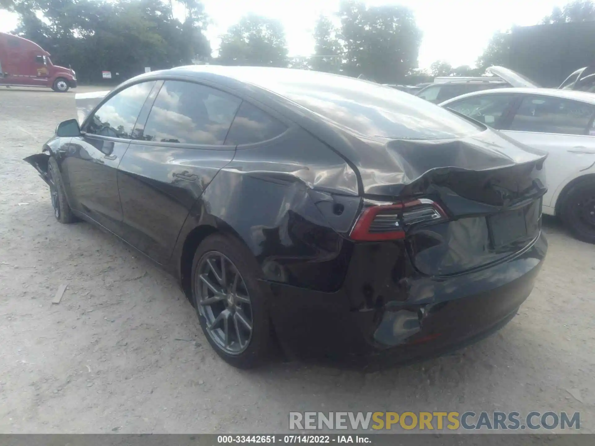 3 Photograph of a damaged car 5YJ3E1EB8LF790233 TESLA MODEL 3 2020