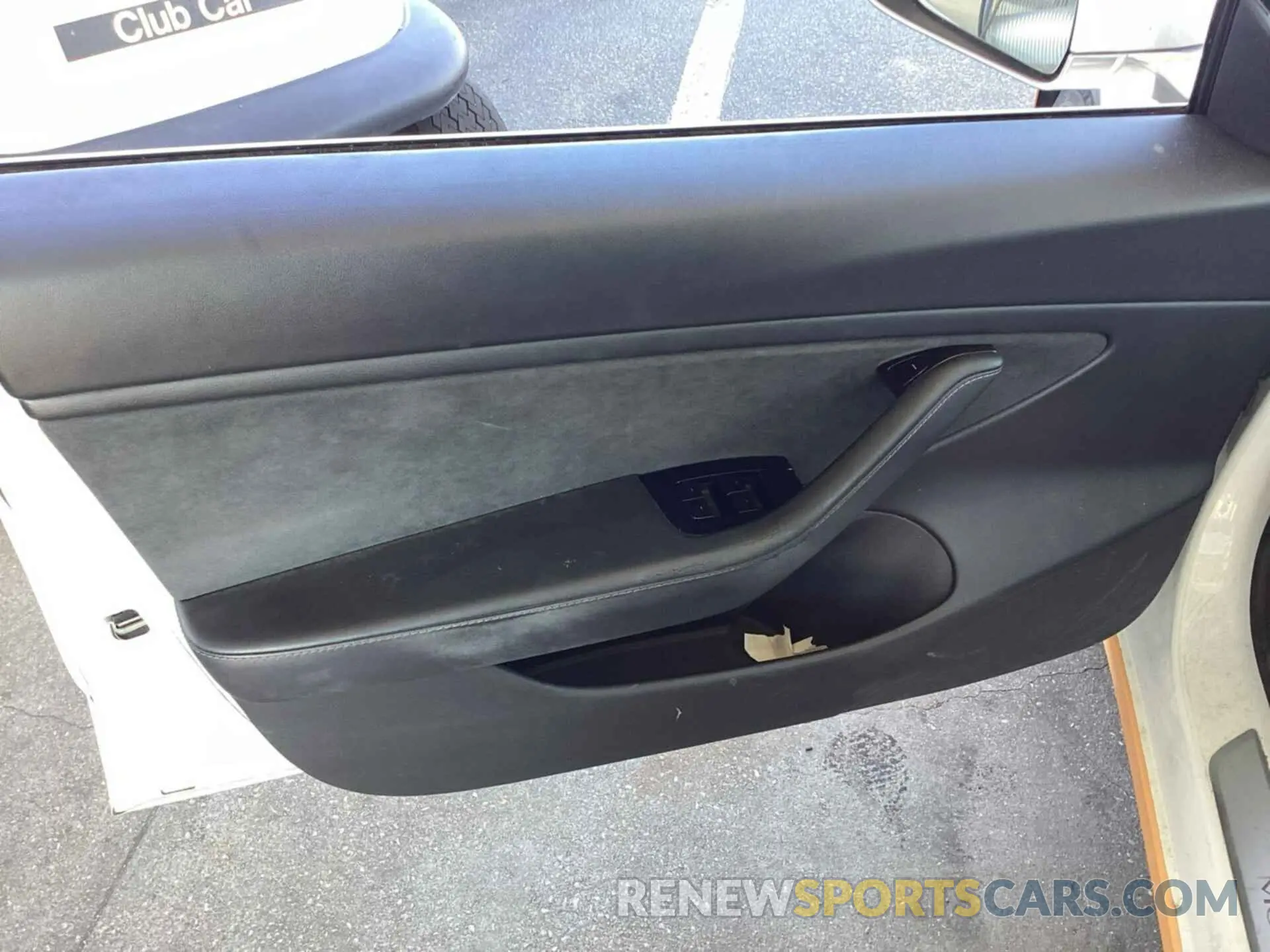 11 Photograph of a damaged car 5YJ3E1EB8LF795044 TESLA MODEL 3 2020