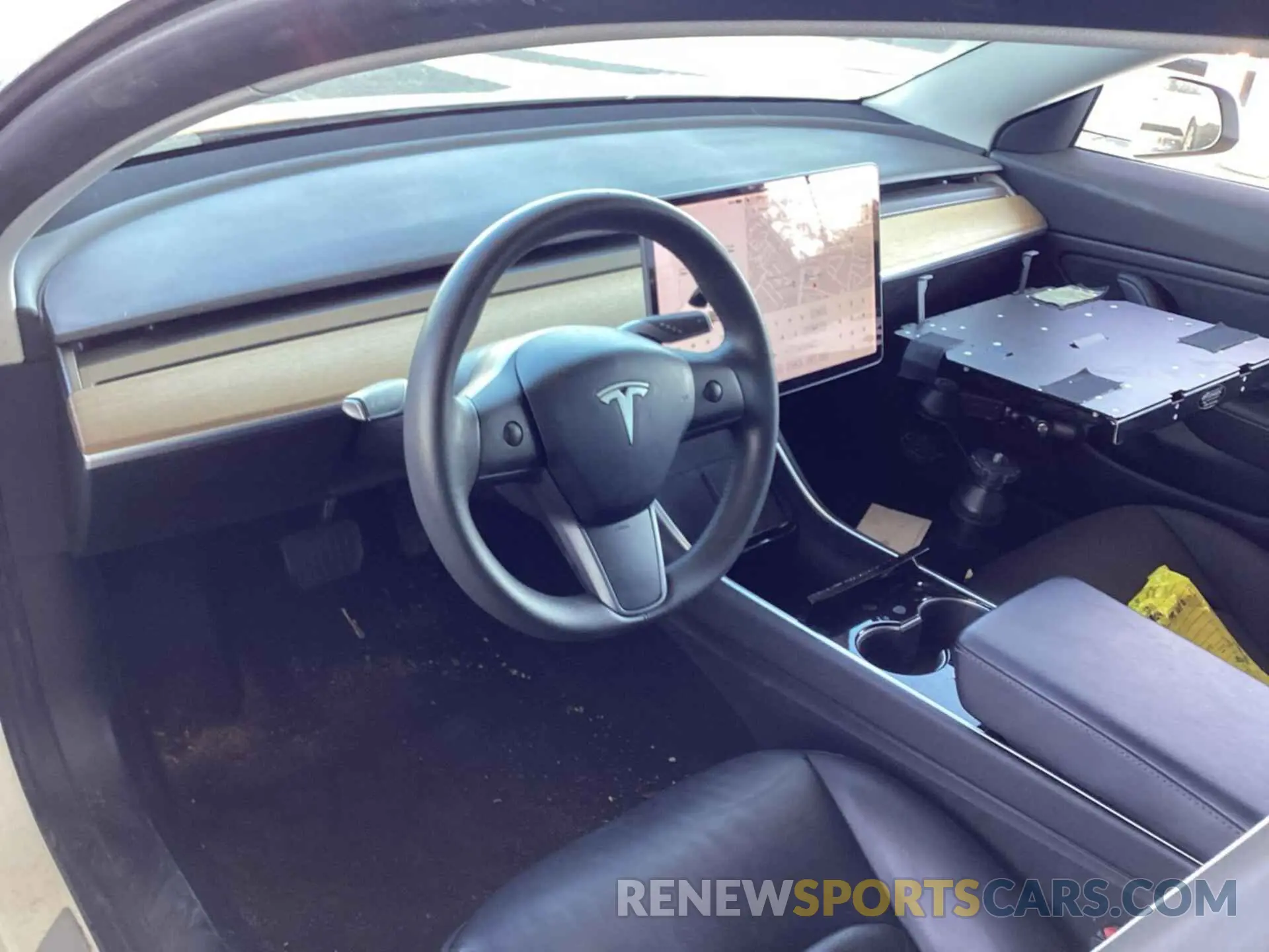 4 Photograph of a damaged car 5YJ3E1EB8LF795044 TESLA MODEL 3 2020