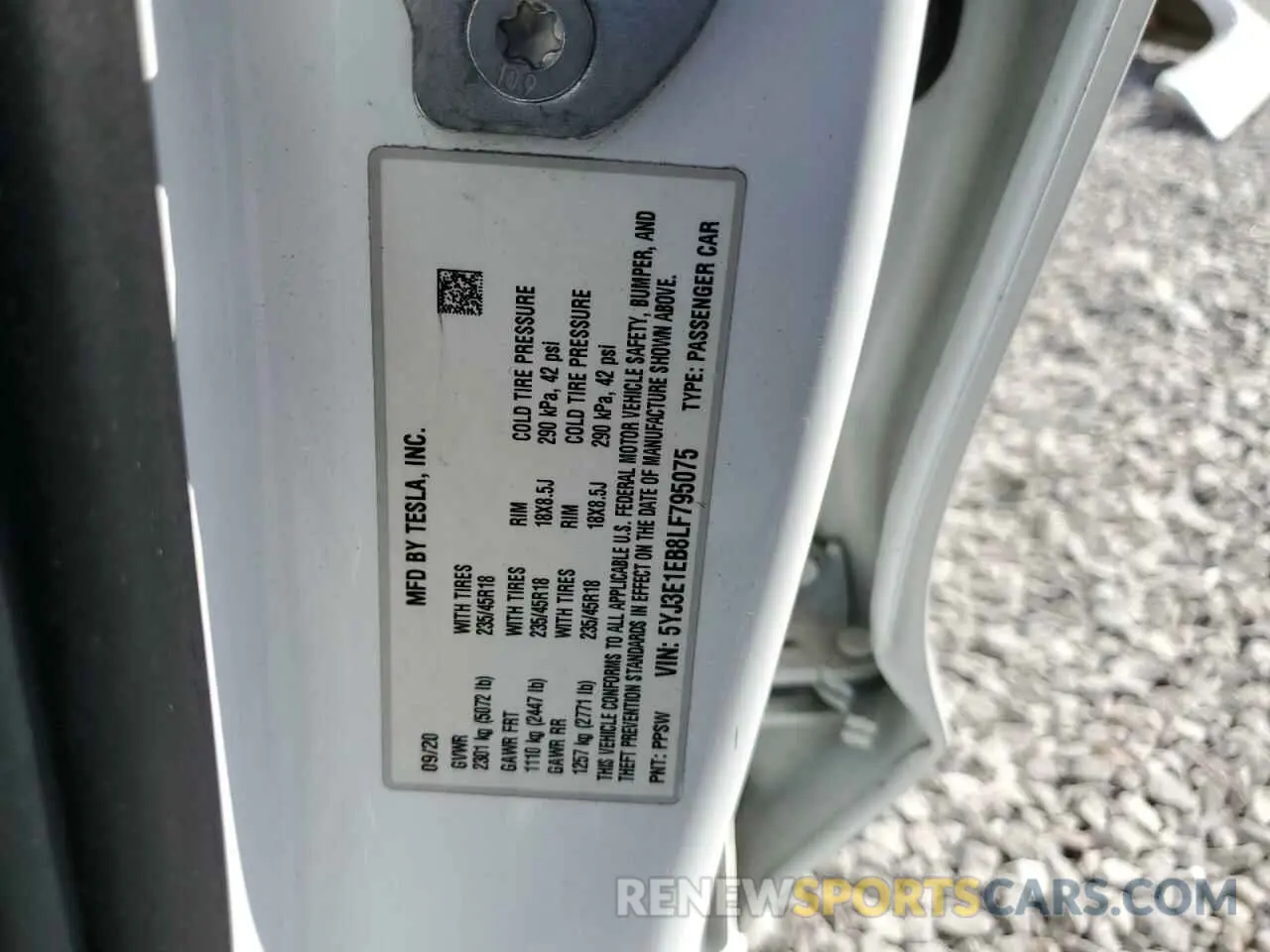 13 Photograph of a damaged car 5YJ3E1EB8LF795075 TESLA MODEL 3 2020