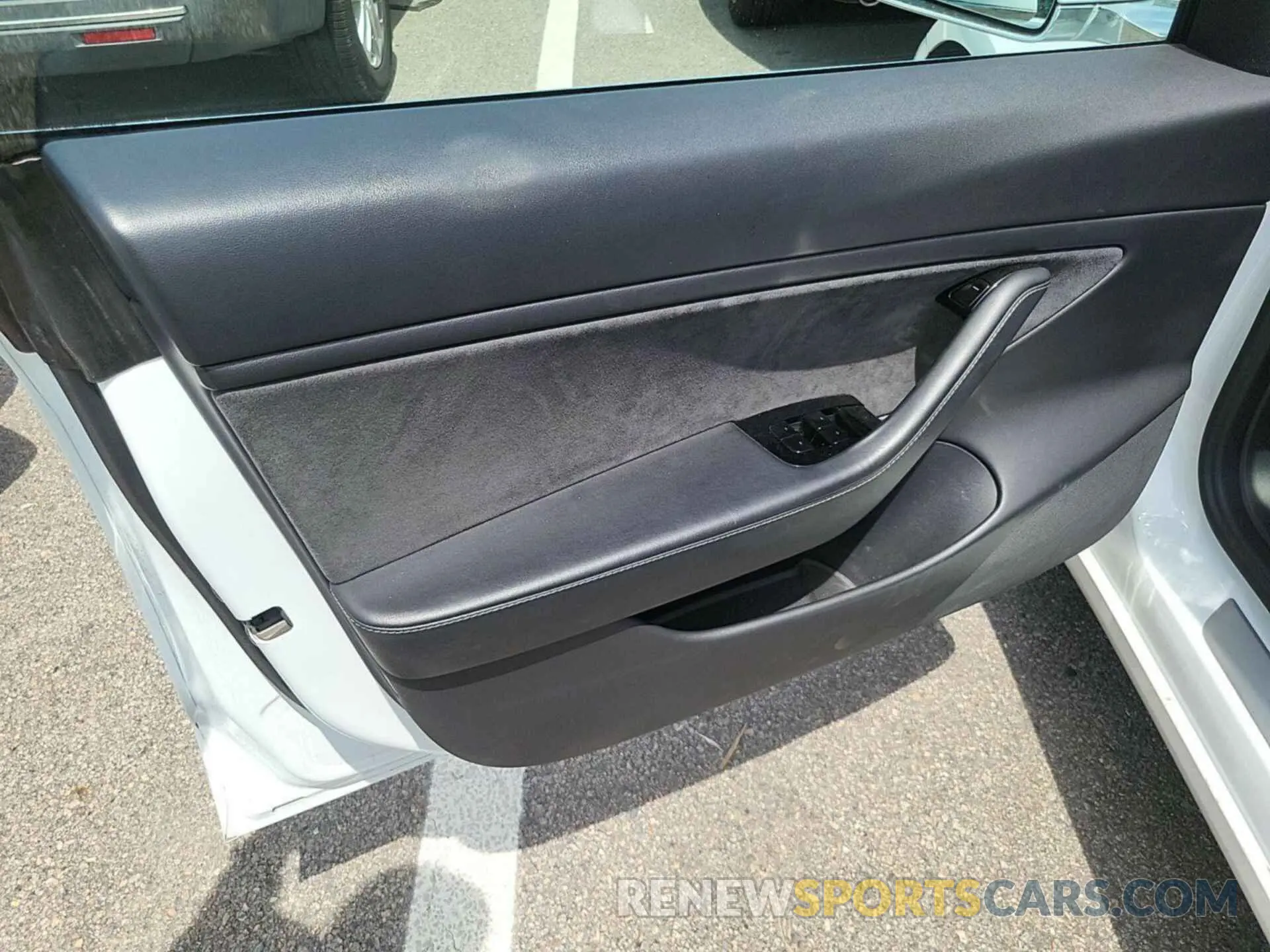 15 Photograph of a damaged car 5YJ3E1EB8LF795108 TESLA MODEL 3 2020