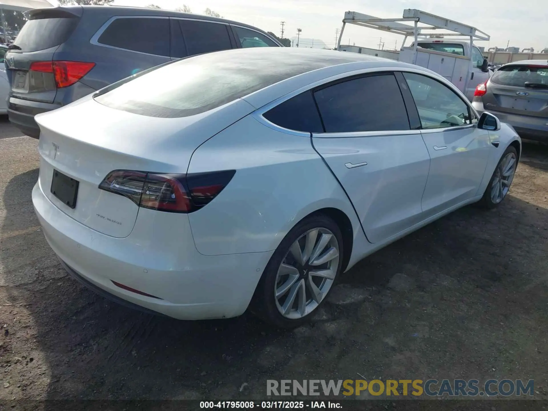 4 Photograph of a damaged car 5YJ3E1EB9LF620771 TESLA MODEL 3 2020