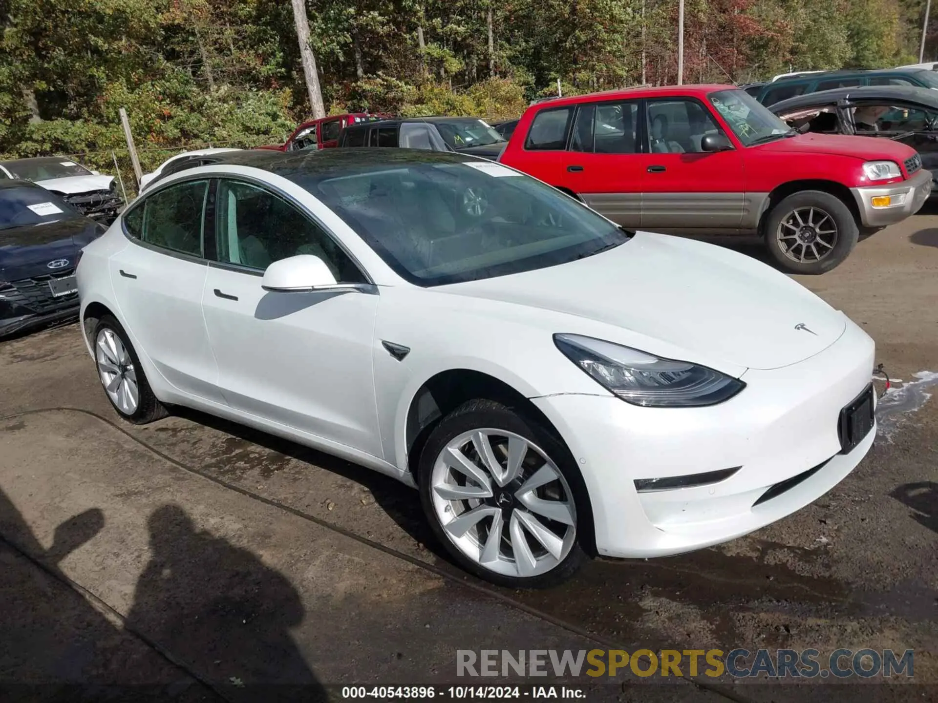 1 Photograph of a damaged car 5YJ3E1EB9LF621015 TESLA MODEL 3 2020