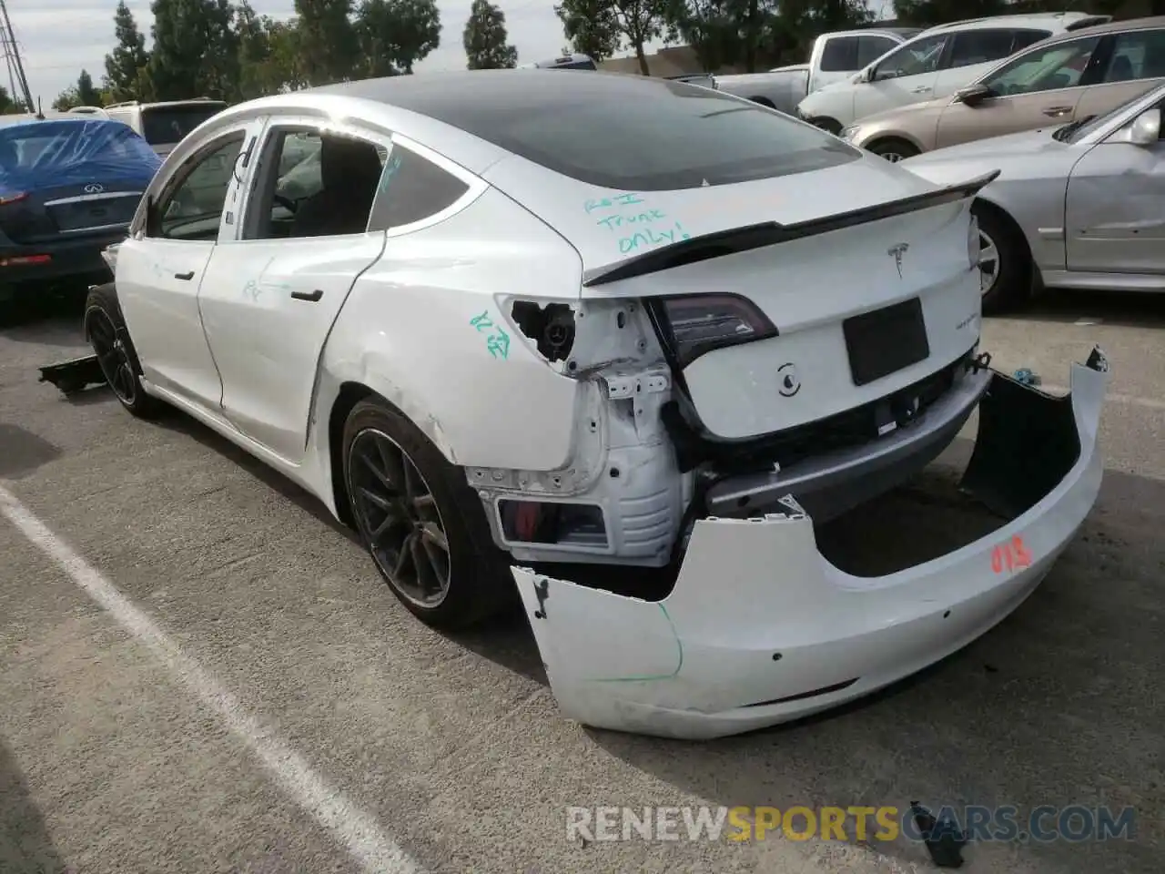 3 Photograph of a damaged car 5YJ3E1EB9LF650160 TESLA MODEL 3 2020