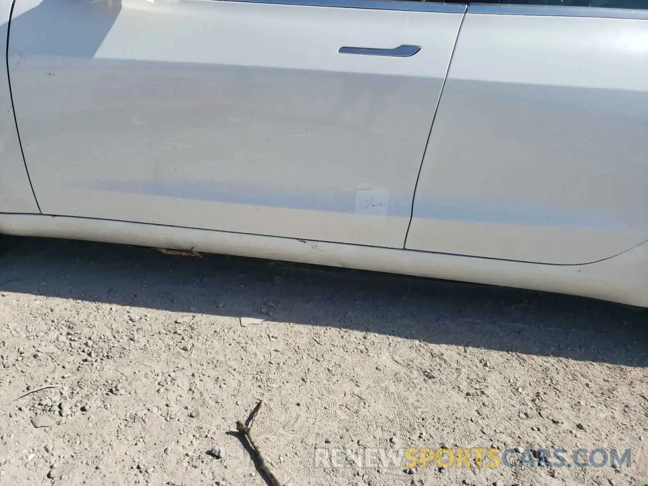 12 Photograph of a damaged car 5YJ3E1EB9LF665032 TESLA MODEL 3 2020