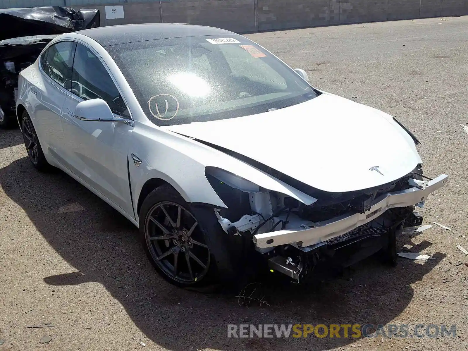 1 Photograph of a damaged car 5YJ3E1EB9LF665175 TESLA MODEL 3 2020