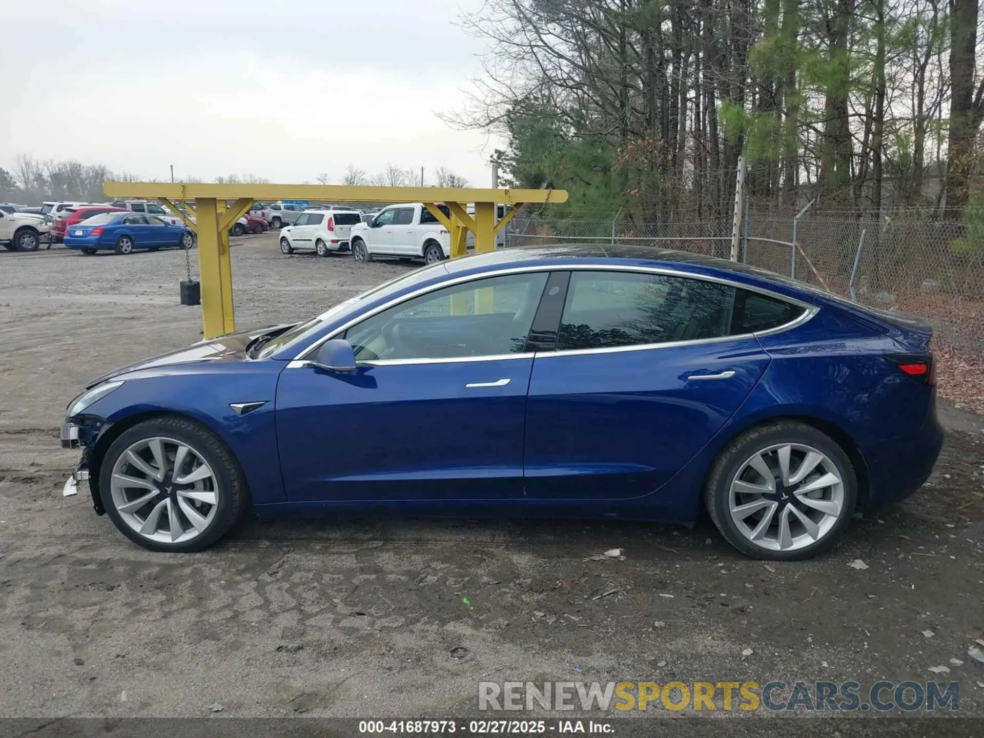 15 Photograph of a damaged car 5YJ3E1EB9LF667055 TESLA MODEL 3 2020