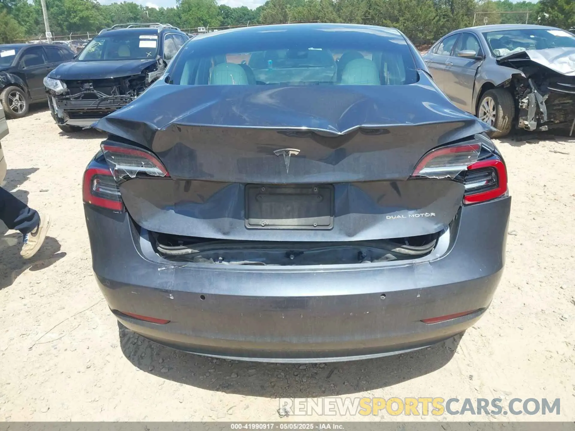 19 Photograph of a damaged car 5YJ3E1EB9LF667993 TESLA MODEL 3 2020