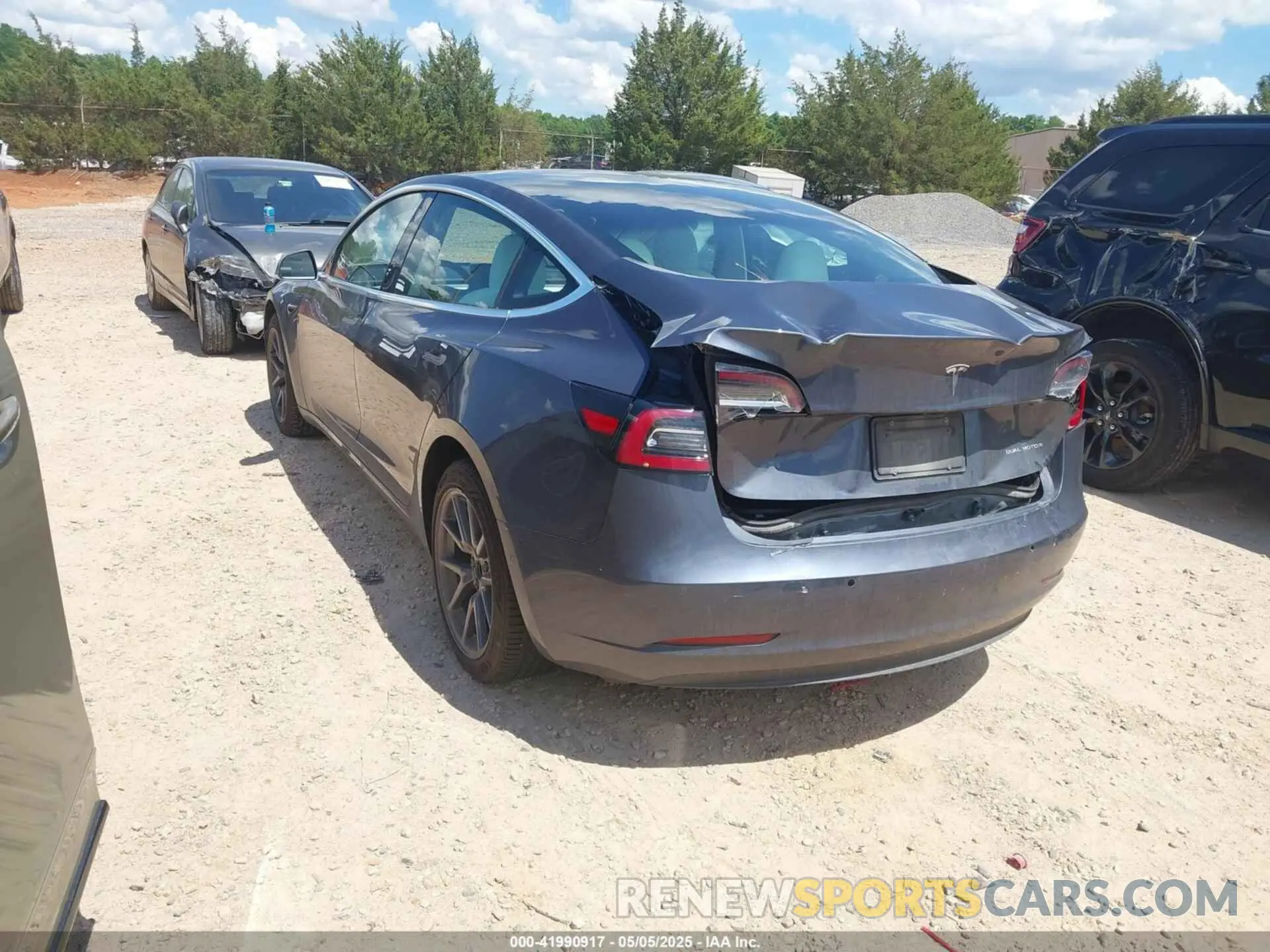 3 Photograph of a damaged car 5YJ3E1EB9LF667993 TESLA MODEL 3 2020