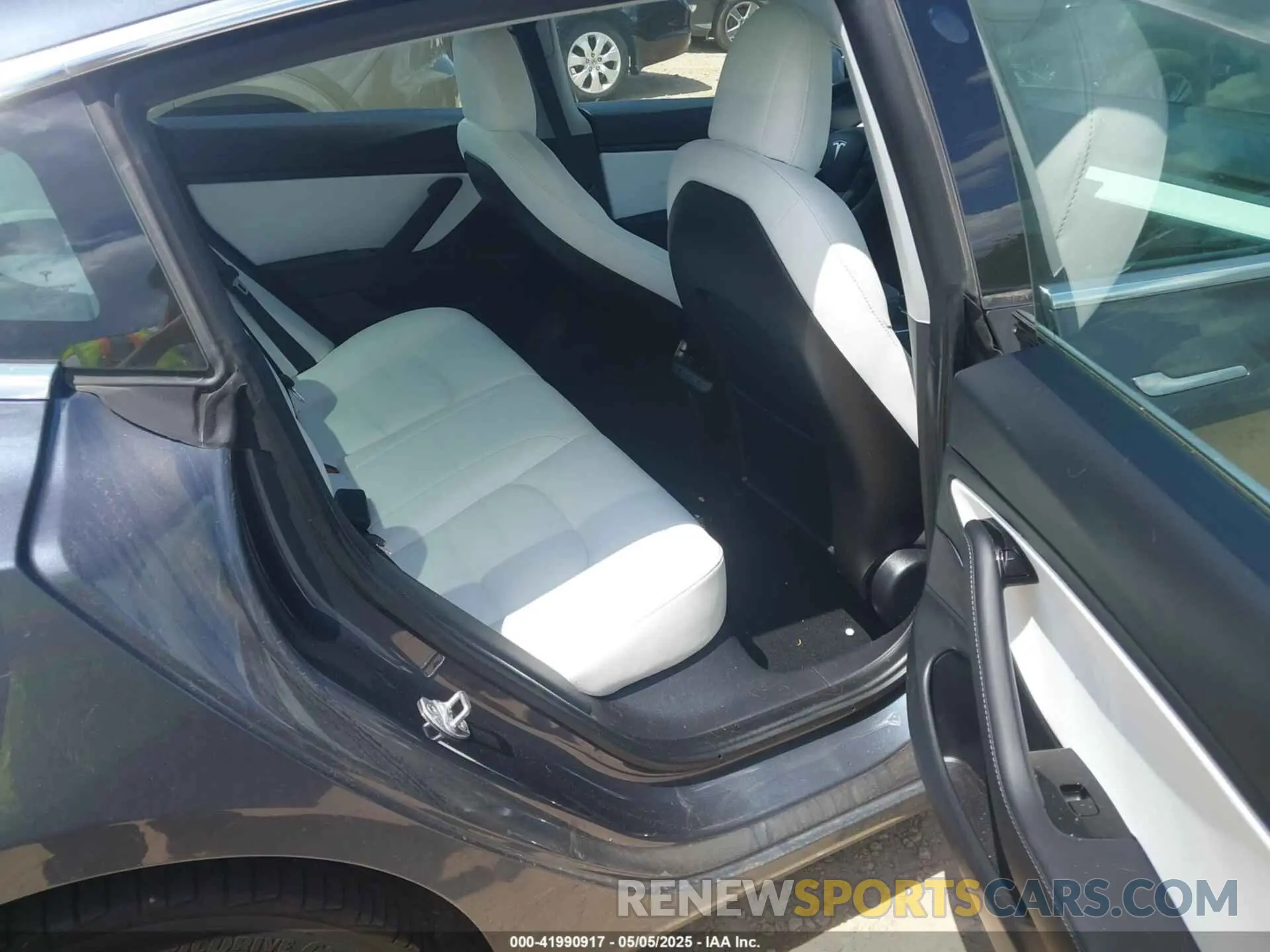 8 Photograph of a damaged car 5YJ3E1EB9LF667993 TESLA MODEL 3 2020