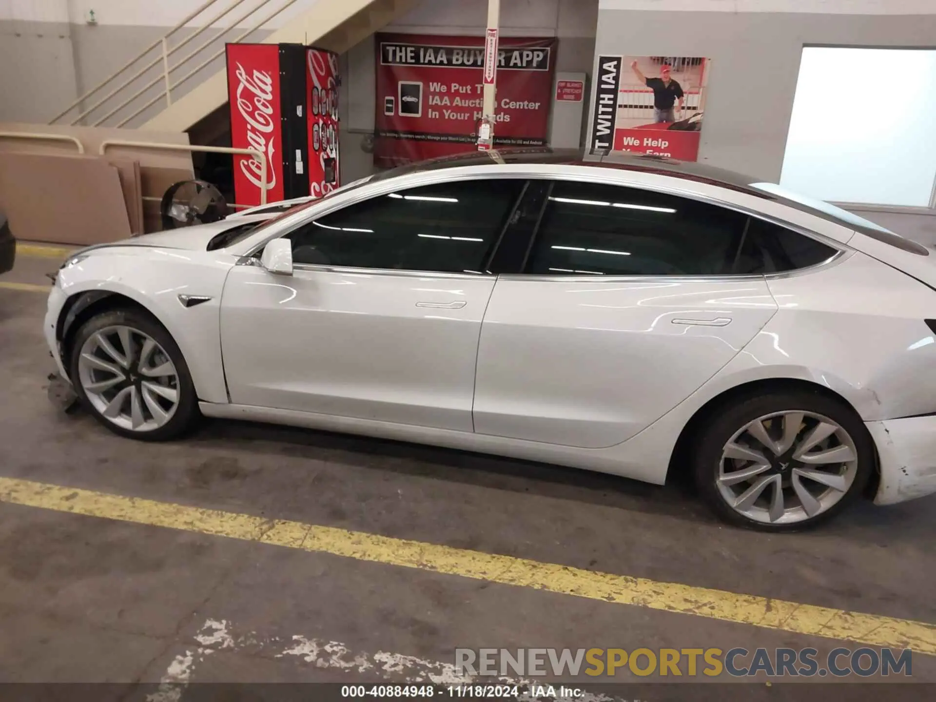 14 Photograph of a damaged car 5YJ3E1EB9LF742756 TESLA MODEL 3 2020