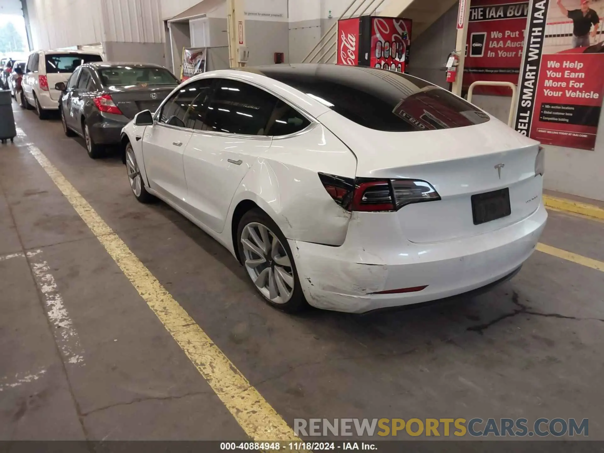 3 Photograph of a damaged car 5YJ3E1EB9LF742756 TESLA MODEL 3 2020
