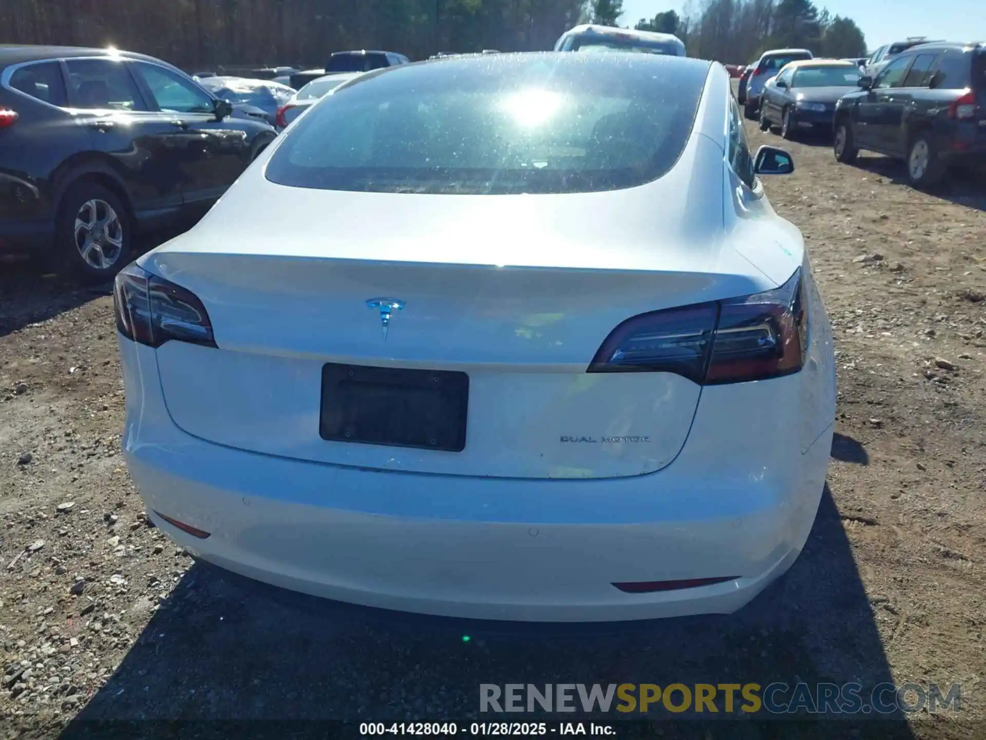 16 Photograph of a damaged car 5YJ3E1EB9LF746824 TESLA MODEL 3 2020