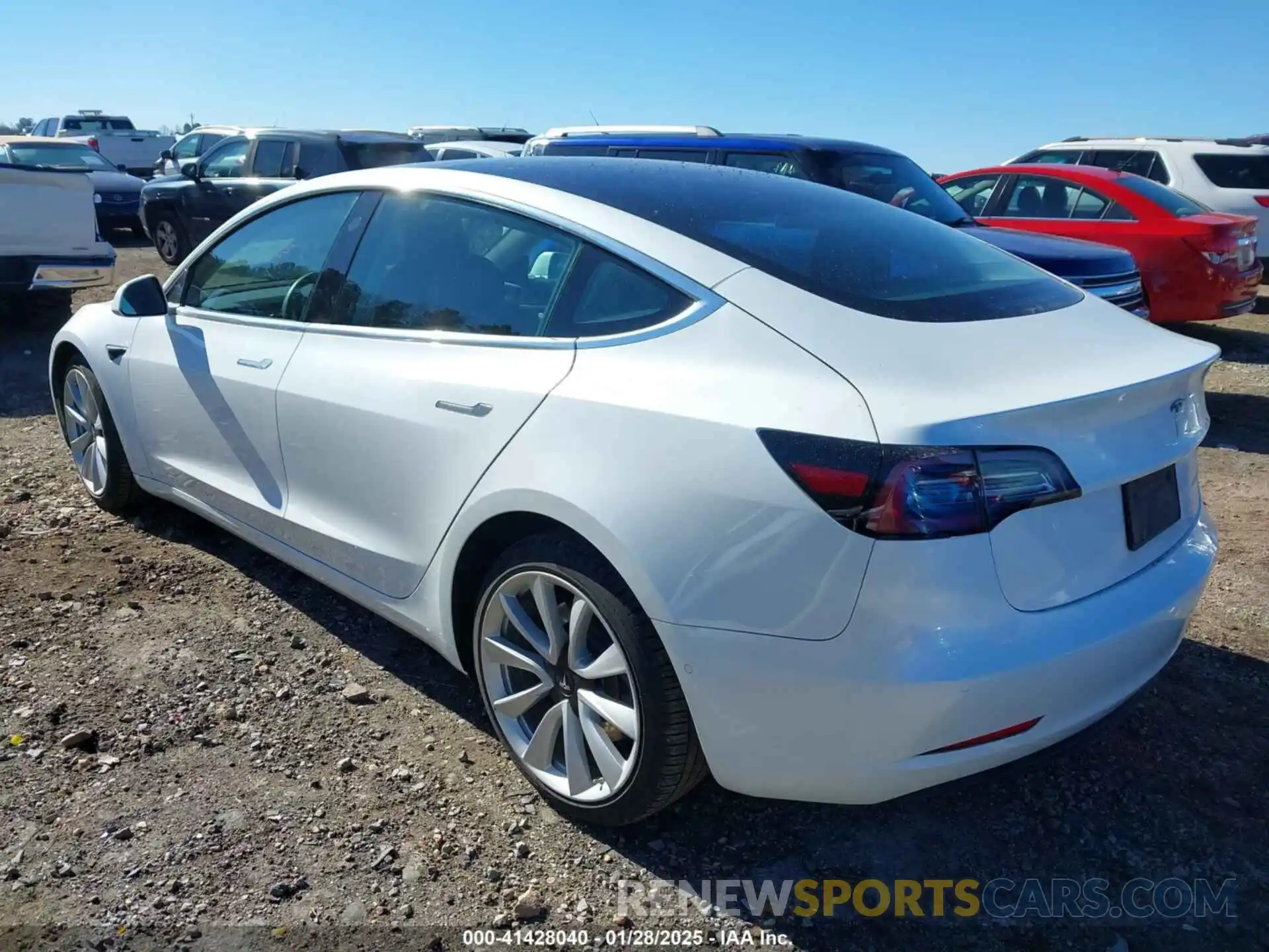 3 Photograph of a damaged car 5YJ3E1EB9LF746824 TESLA MODEL 3 2020