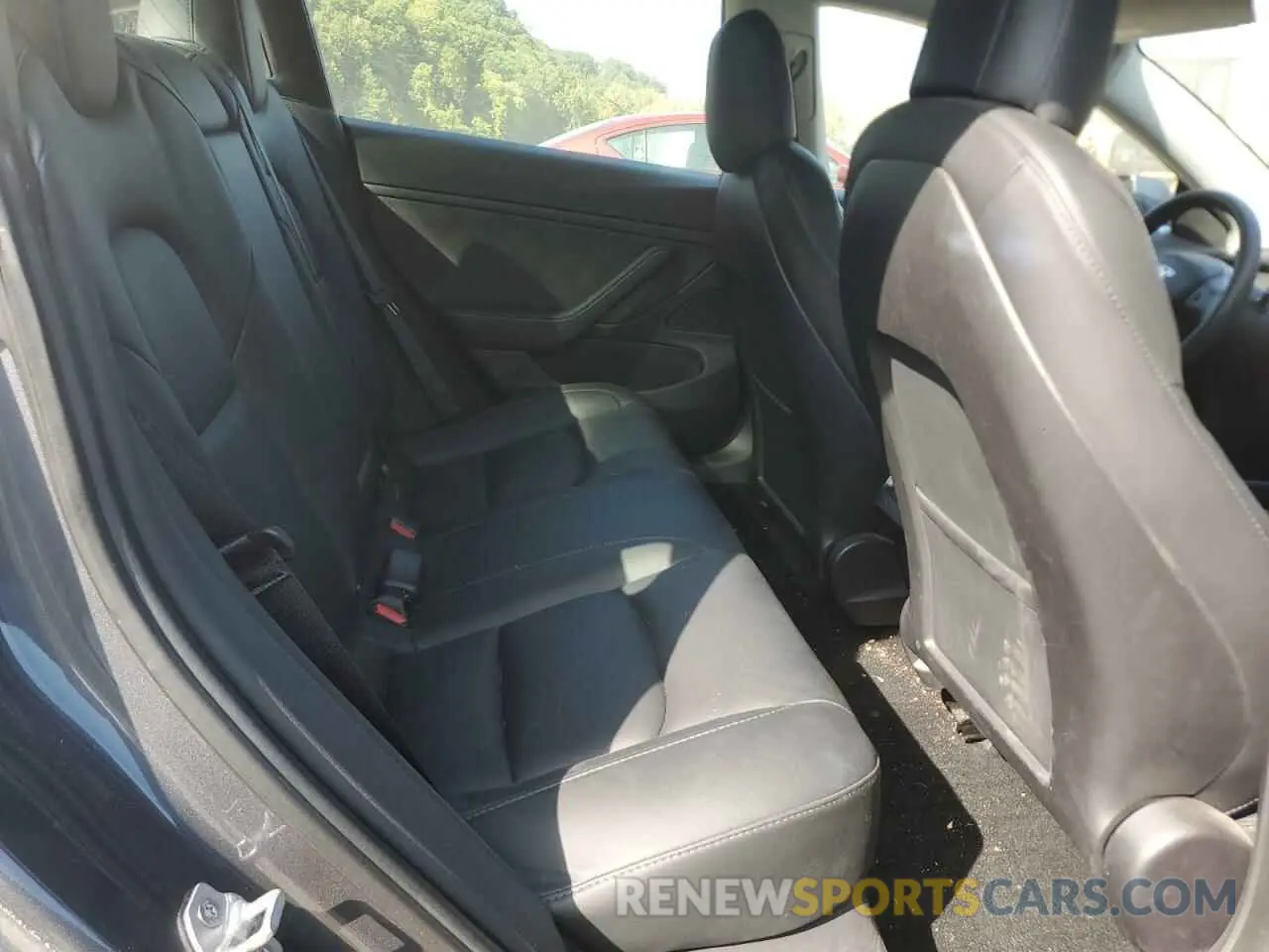 11 Photograph of a damaged car 5YJ3E1EB9LF782934 TESLA MODEL 3 2020
