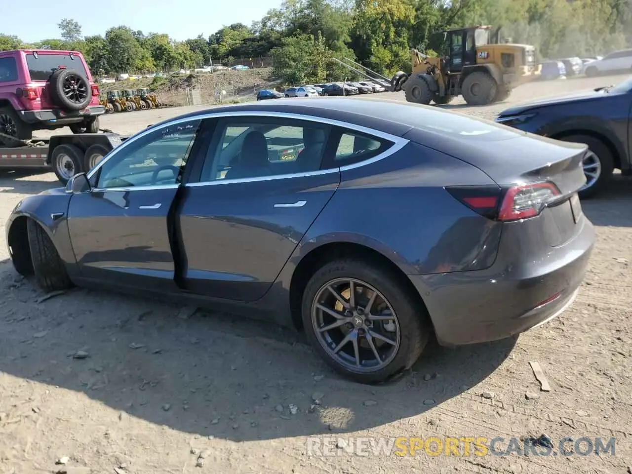 2 Photograph of a damaged car 5YJ3E1EB9LF782934 TESLA MODEL 3 2020