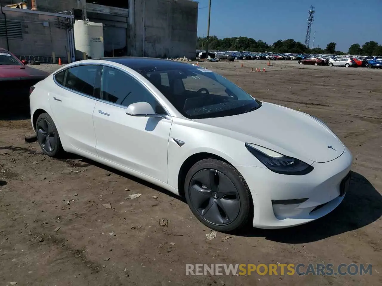 4 Photograph of a damaged car 5YJ3E1EB9LF782996 TESLA MODEL 3 2020