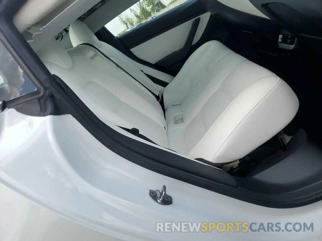 10 Photograph of a damaged car 5YJ3E1EB9LF788006 TESLA MODEL 3 2020
