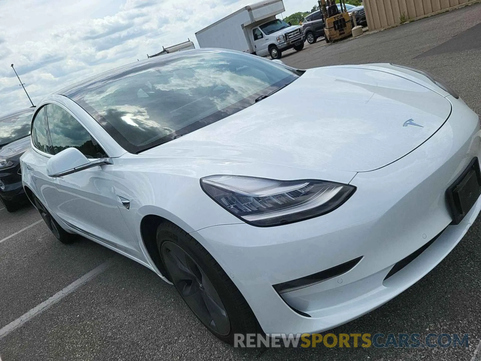 16 Photograph of a damaged car 5YJ3E1EB9LF795103 TESLA MODEL 3 2020
