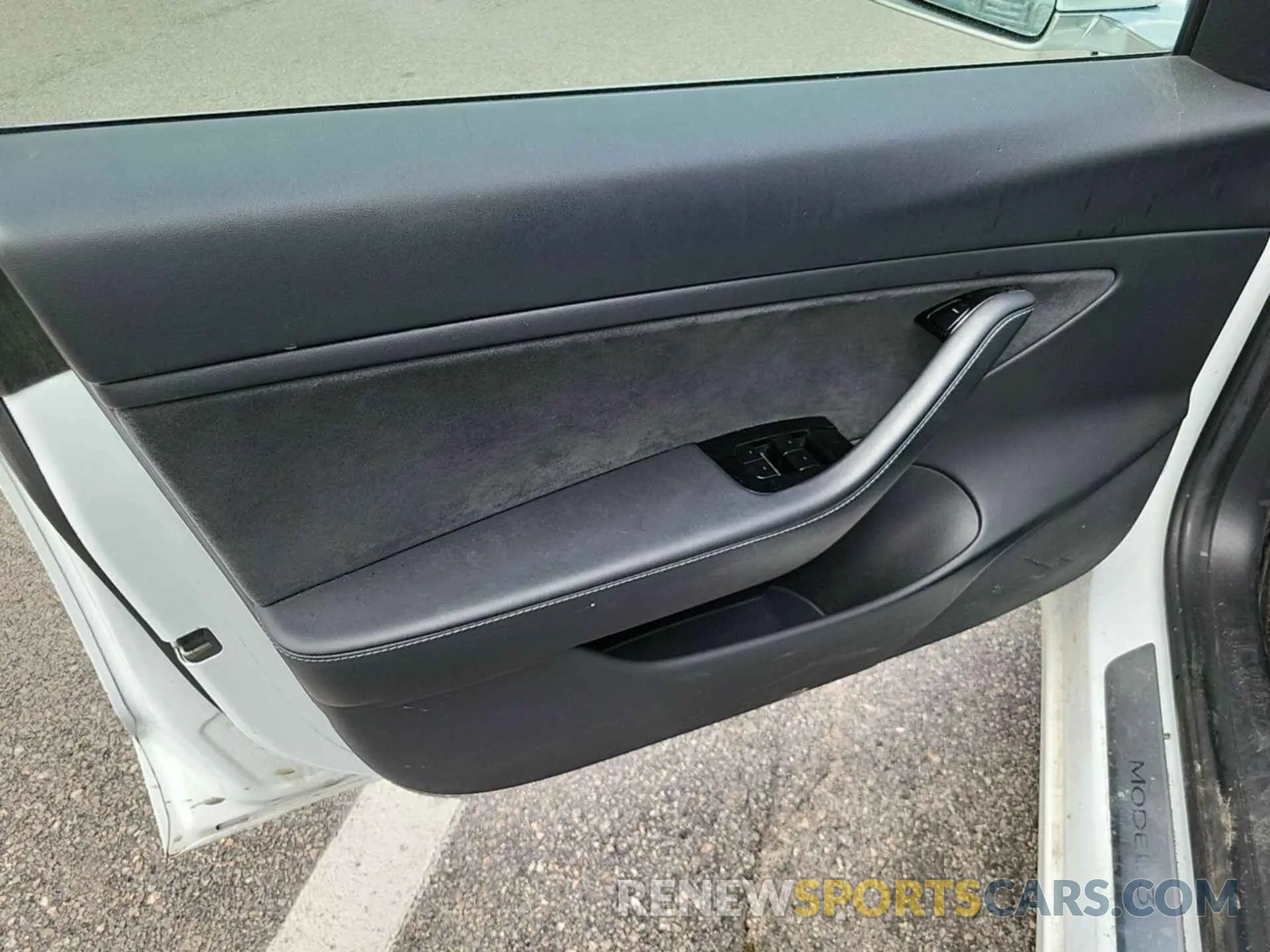 18 Photograph of a damaged car 5YJ3E1EB9LF795103 TESLA MODEL 3 2020