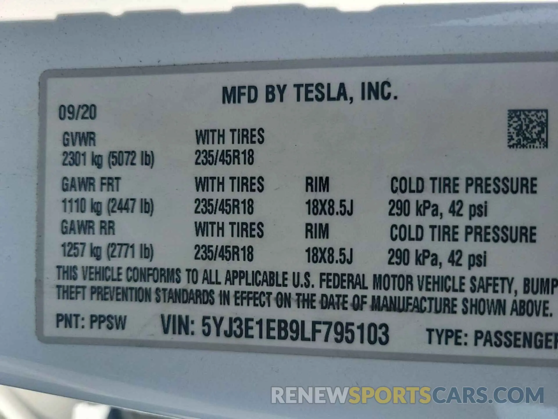 2 Photograph of a damaged car 5YJ3E1EB9LF795103 TESLA MODEL 3 2020