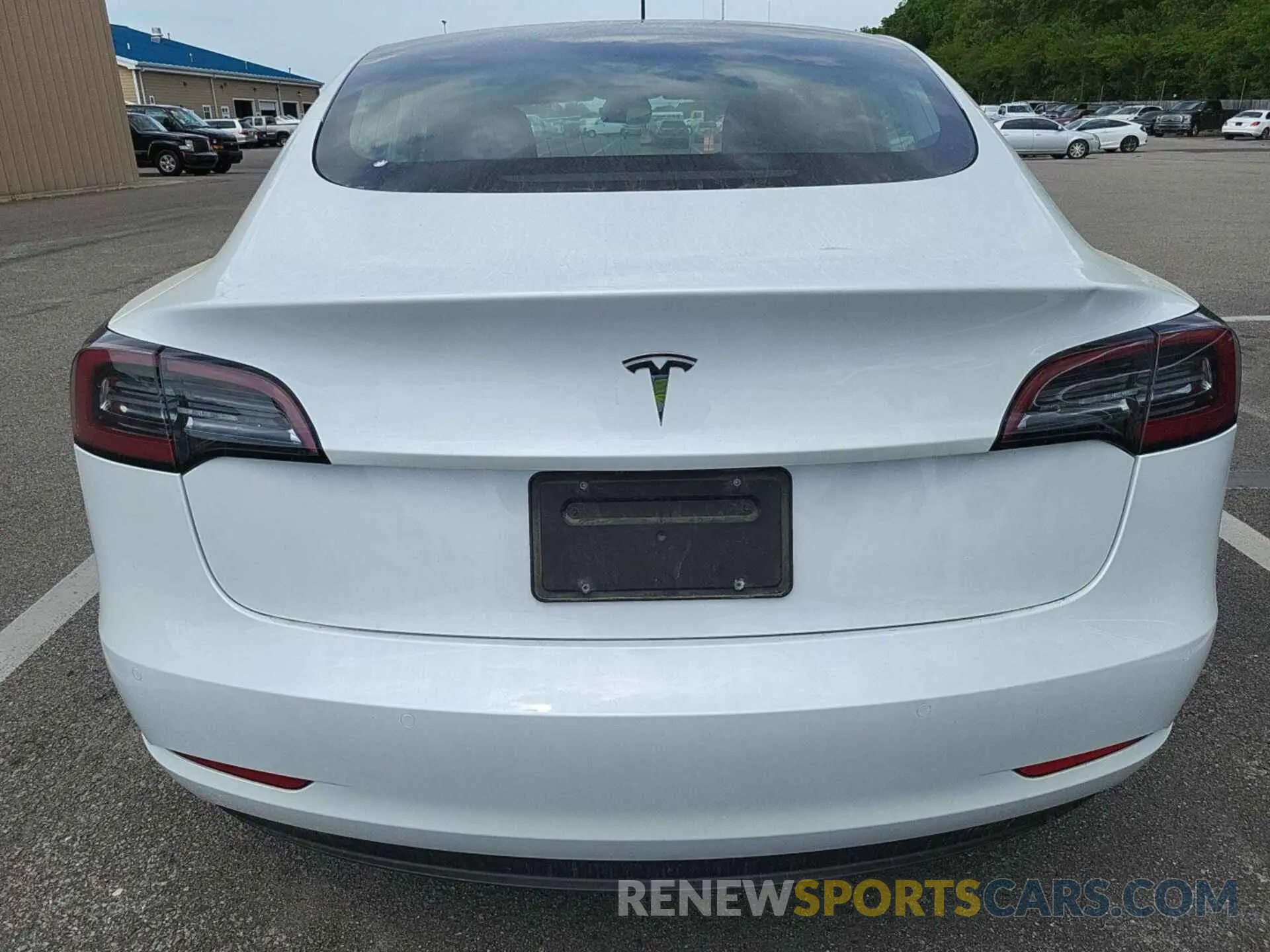 29 Photograph of a damaged car 5YJ3E1EB9LF795103 TESLA MODEL 3 2020