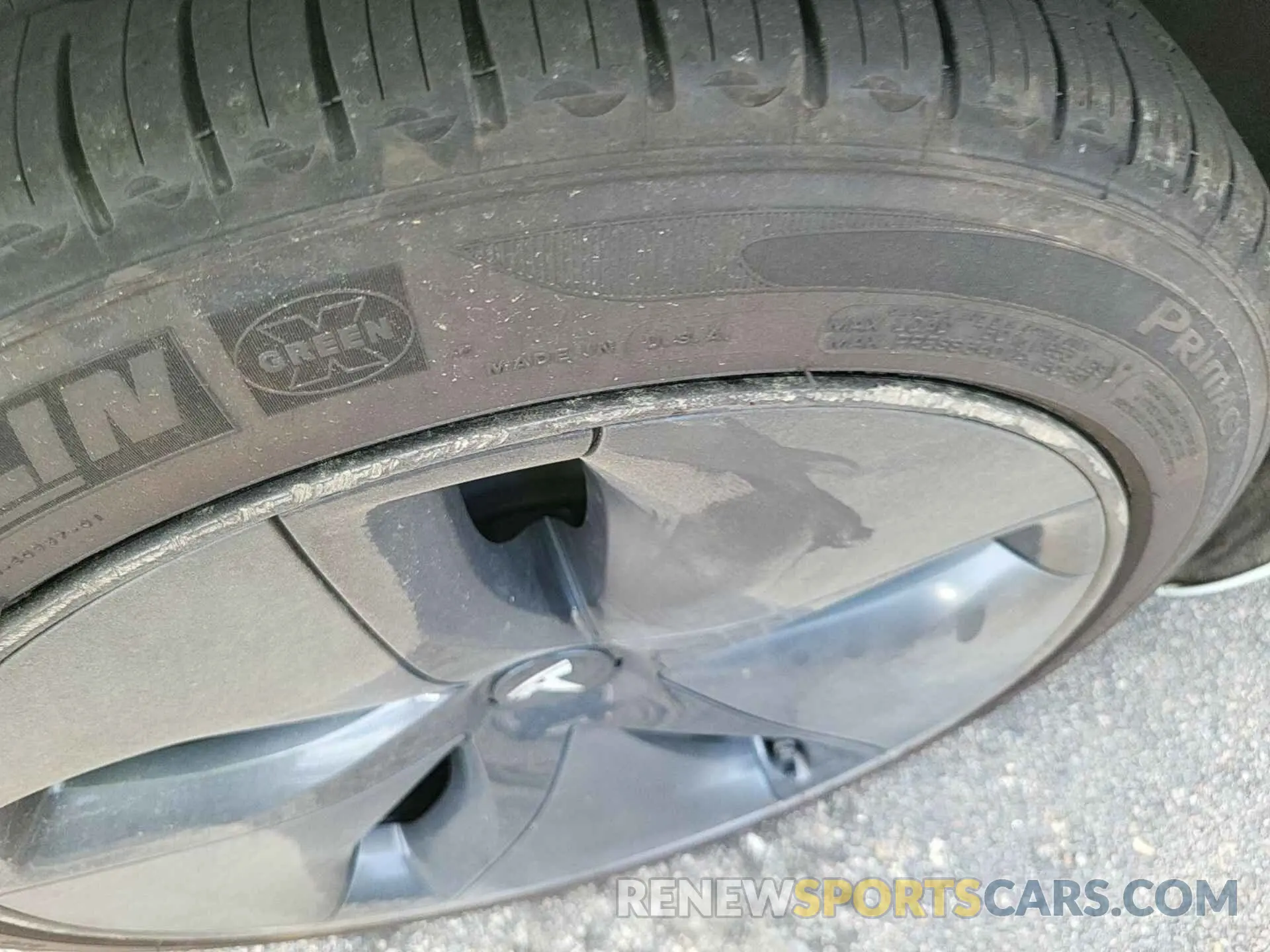 6 Photograph of a damaged car 5YJ3E1EB9LF795103 TESLA MODEL 3 2020