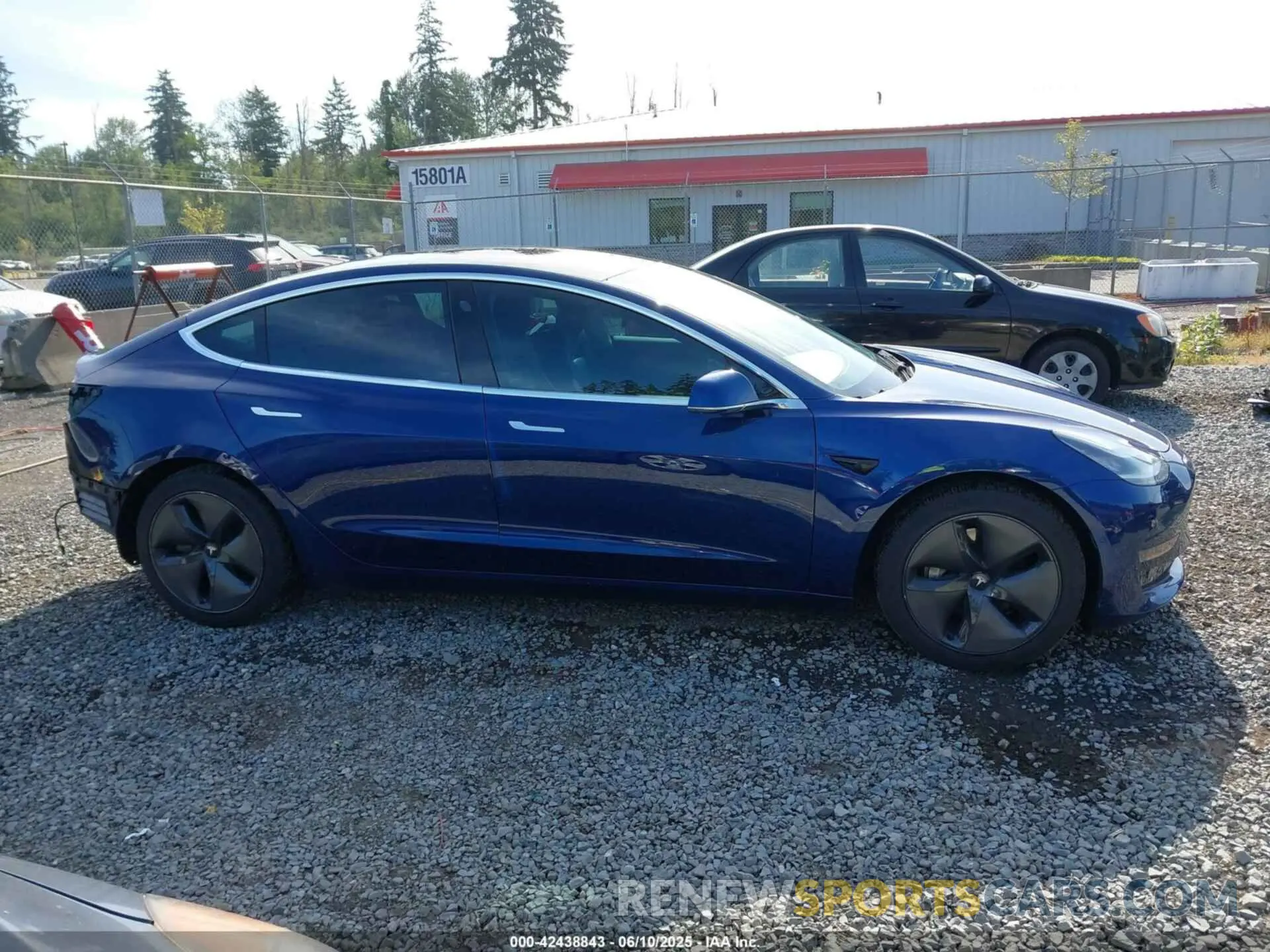 14 Photograph of a damaged car 5YJ3E1EB9LF800400 TESLA MODEL 3 2020