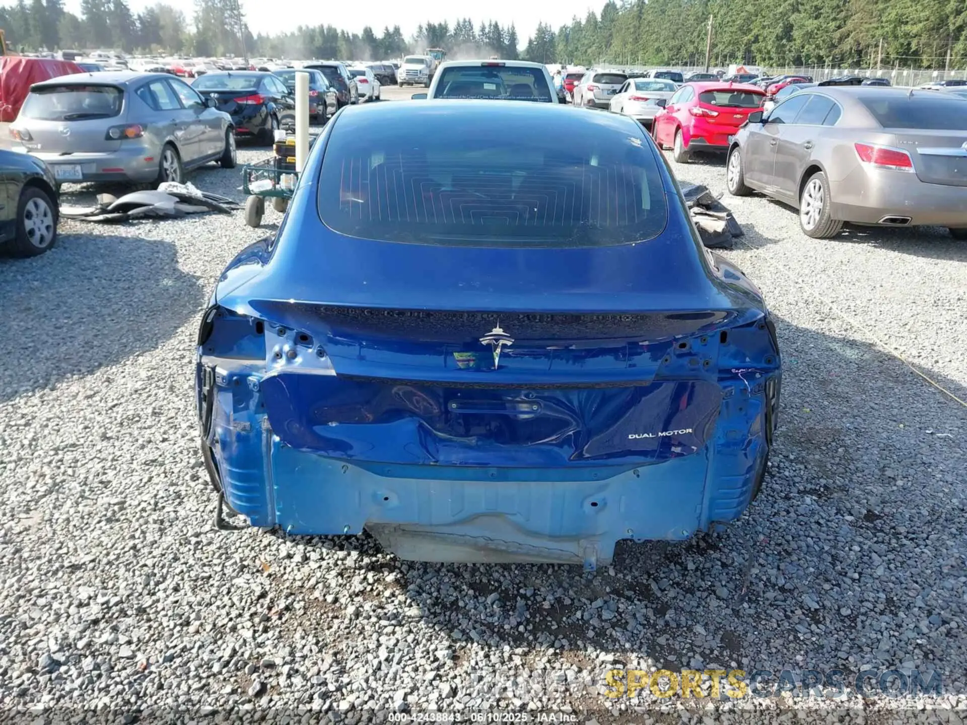 17 Photograph of a damaged car 5YJ3E1EB9LF800400 TESLA MODEL 3 2020