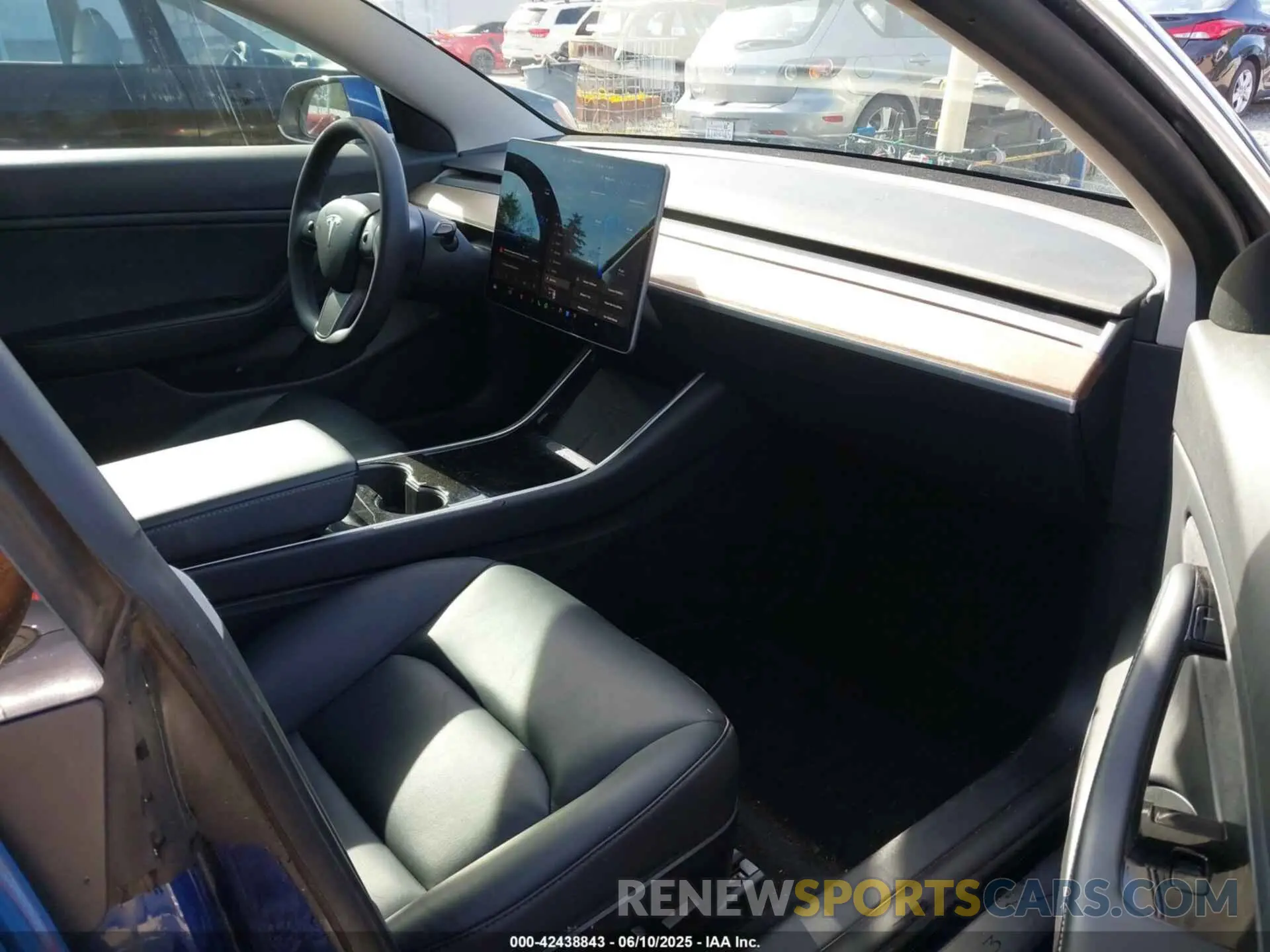 5 Photograph of a damaged car 5YJ3E1EB9LF800400 TESLA MODEL 3 2020