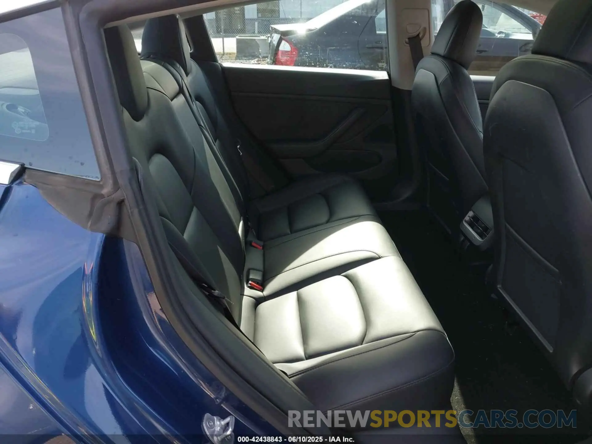 8 Photograph of a damaged car 5YJ3E1EB9LF800400 TESLA MODEL 3 2020