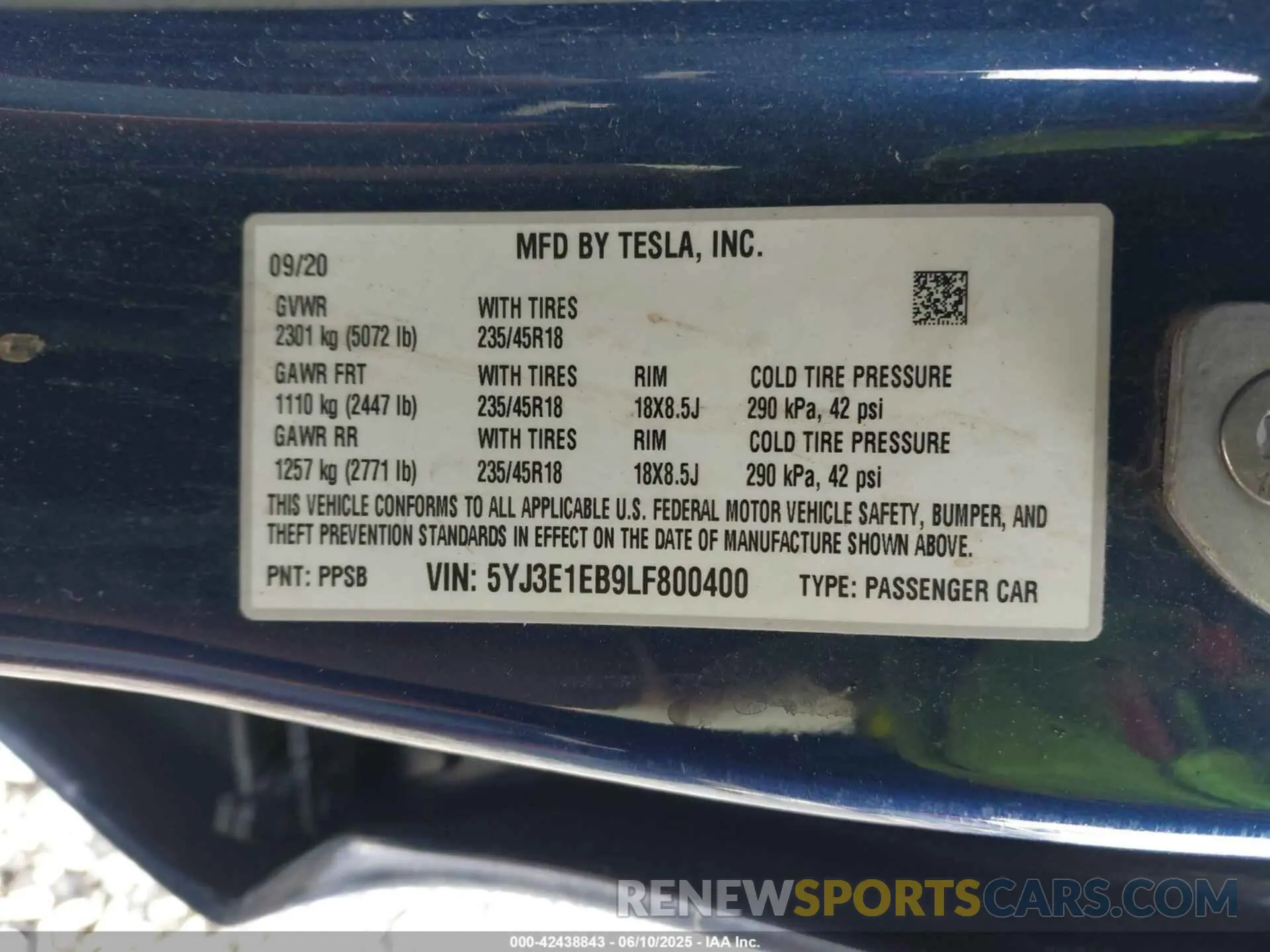 9 Photograph of a damaged car 5YJ3E1EB9LF800400 TESLA MODEL 3 2020