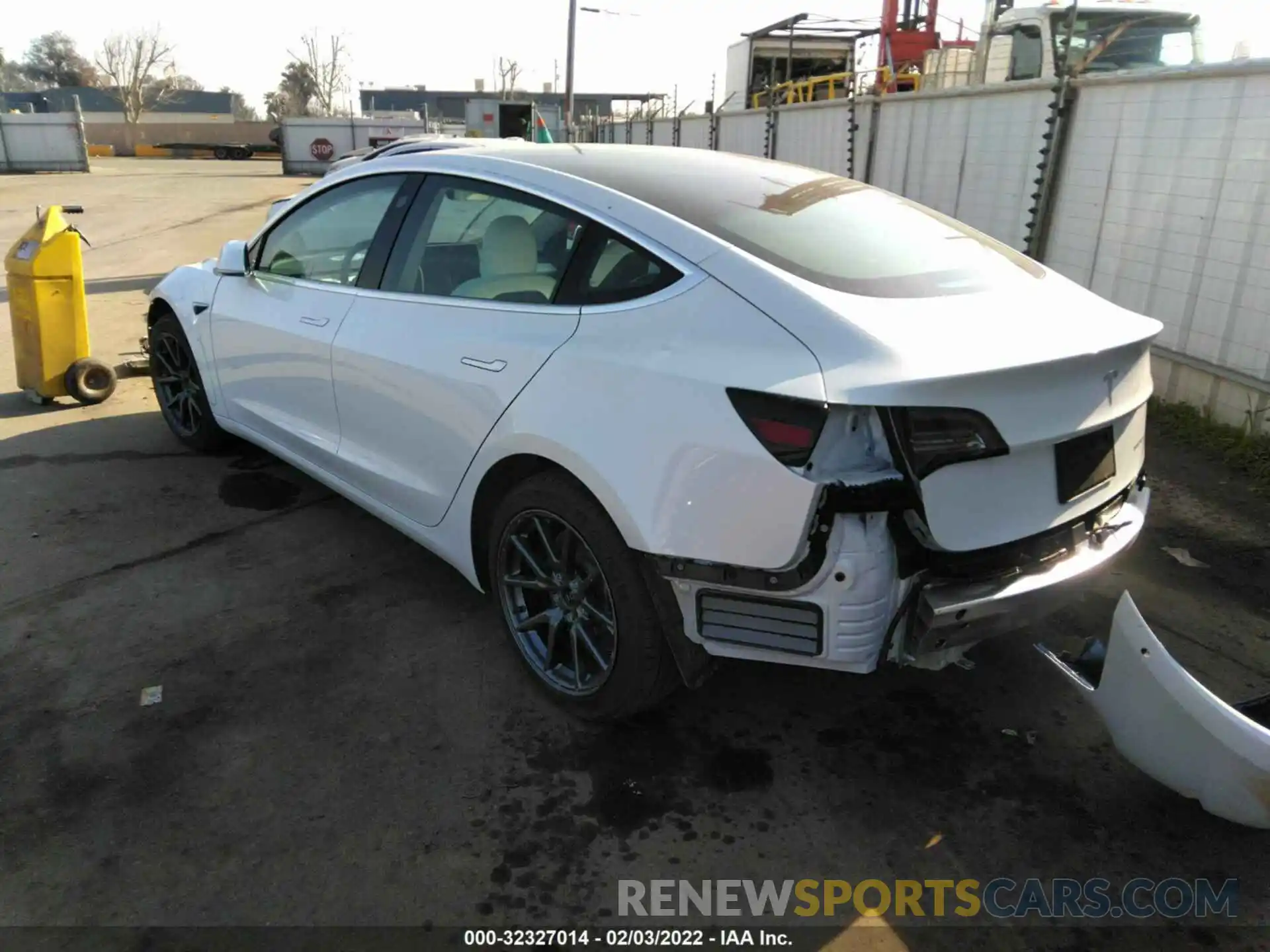 3 Photograph of a damaged car 5YJ3E1EBXLF606927 TESLA MODEL 3 2020