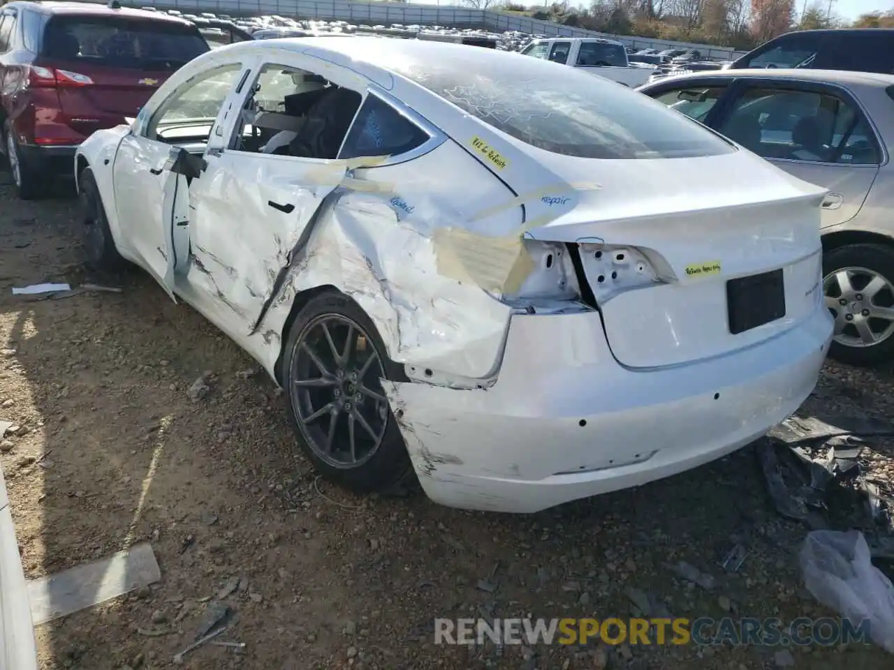 3 Photograph of a damaged car 5YJ3E1EBXLF607009 TESLA MODEL 3 2020