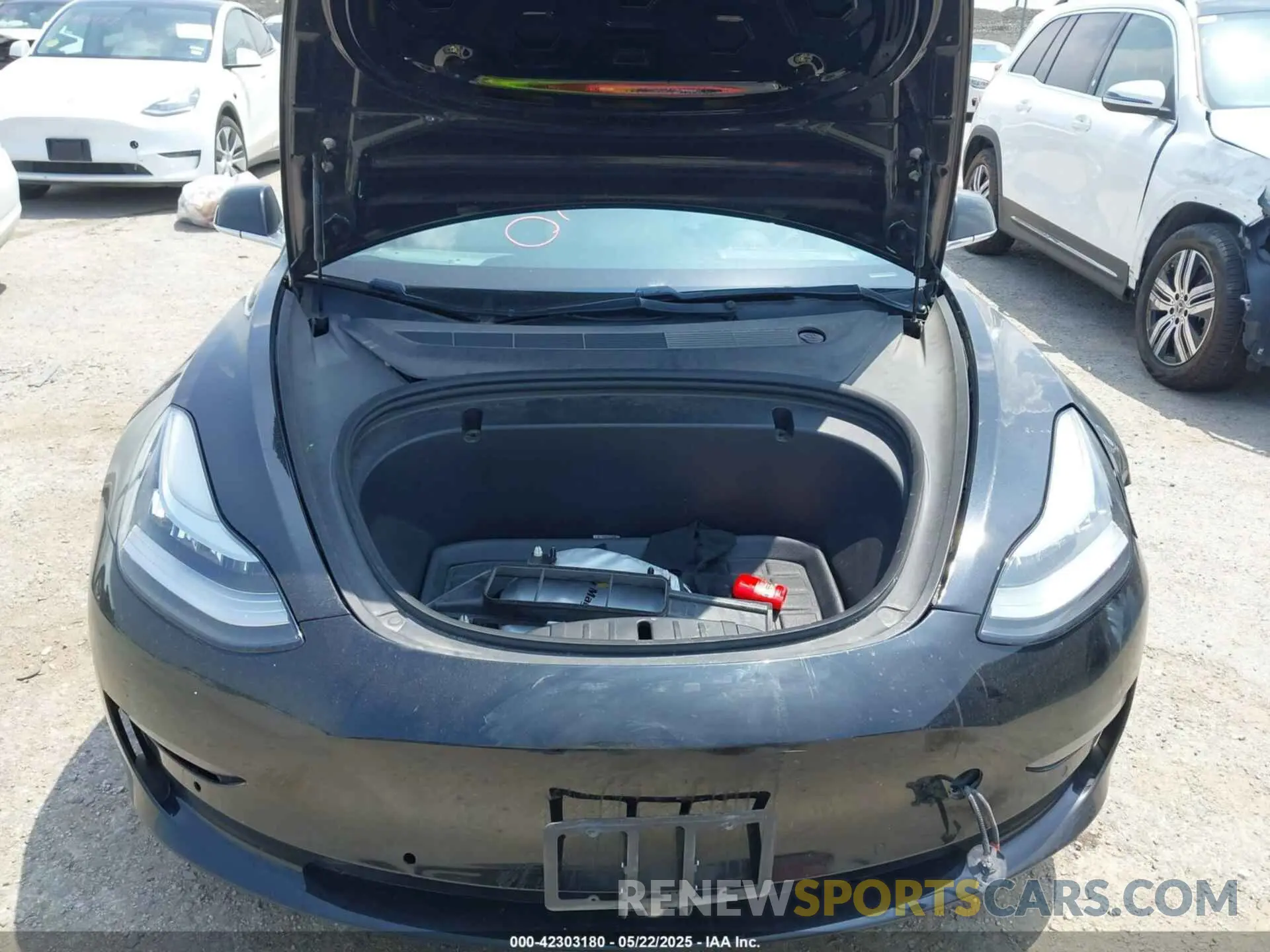 10 Photograph of a damaged car 5YJ3E1EBXLF628720 TESLA MODEL 3 2020