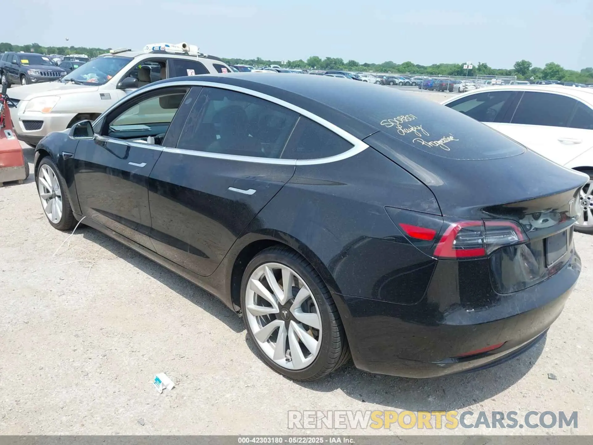 3 Photograph of a damaged car 5YJ3E1EBXLF628720 TESLA MODEL 3 2020