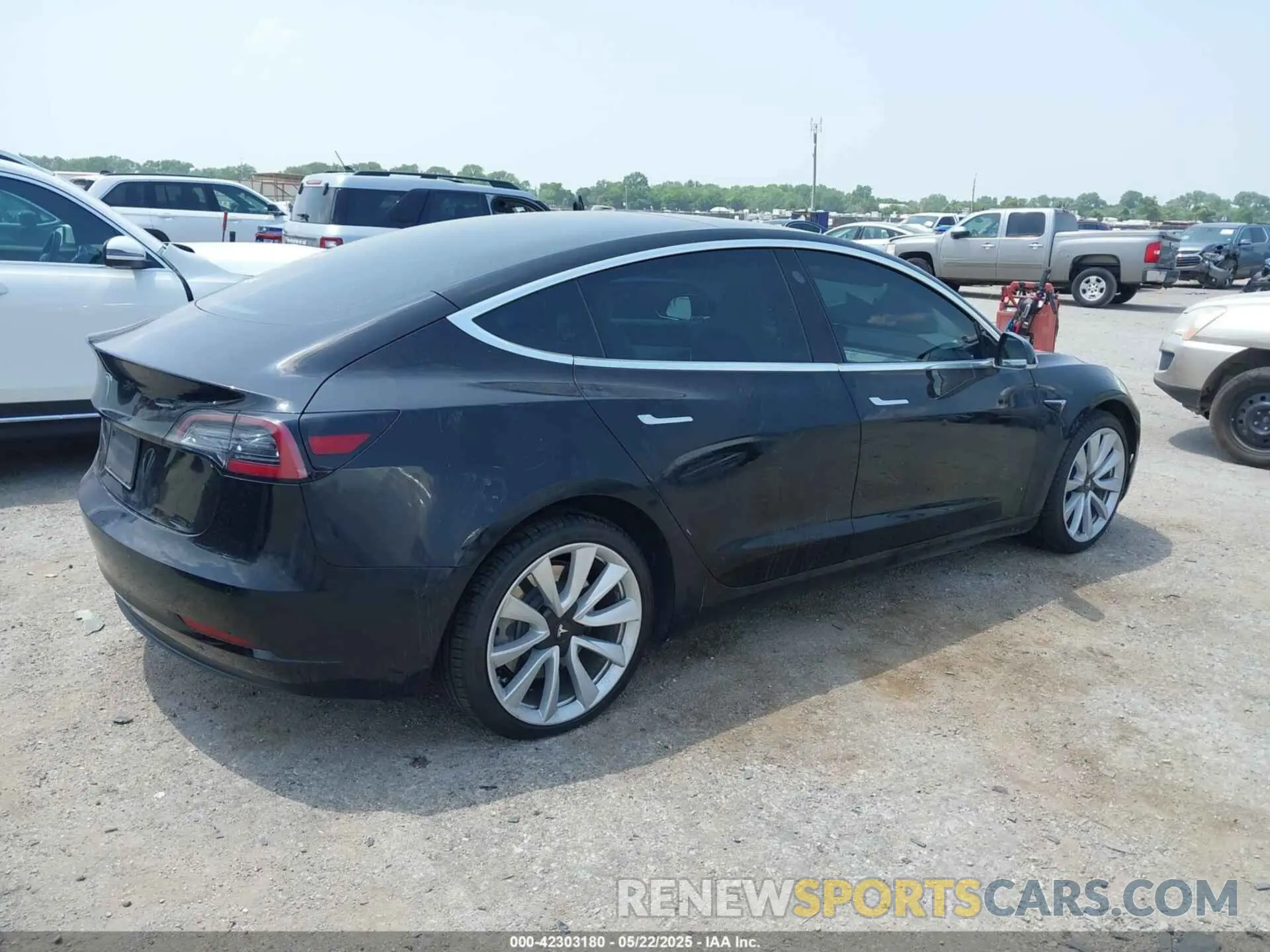 4 Photograph of a damaged car 5YJ3E1EBXLF628720 TESLA MODEL 3 2020