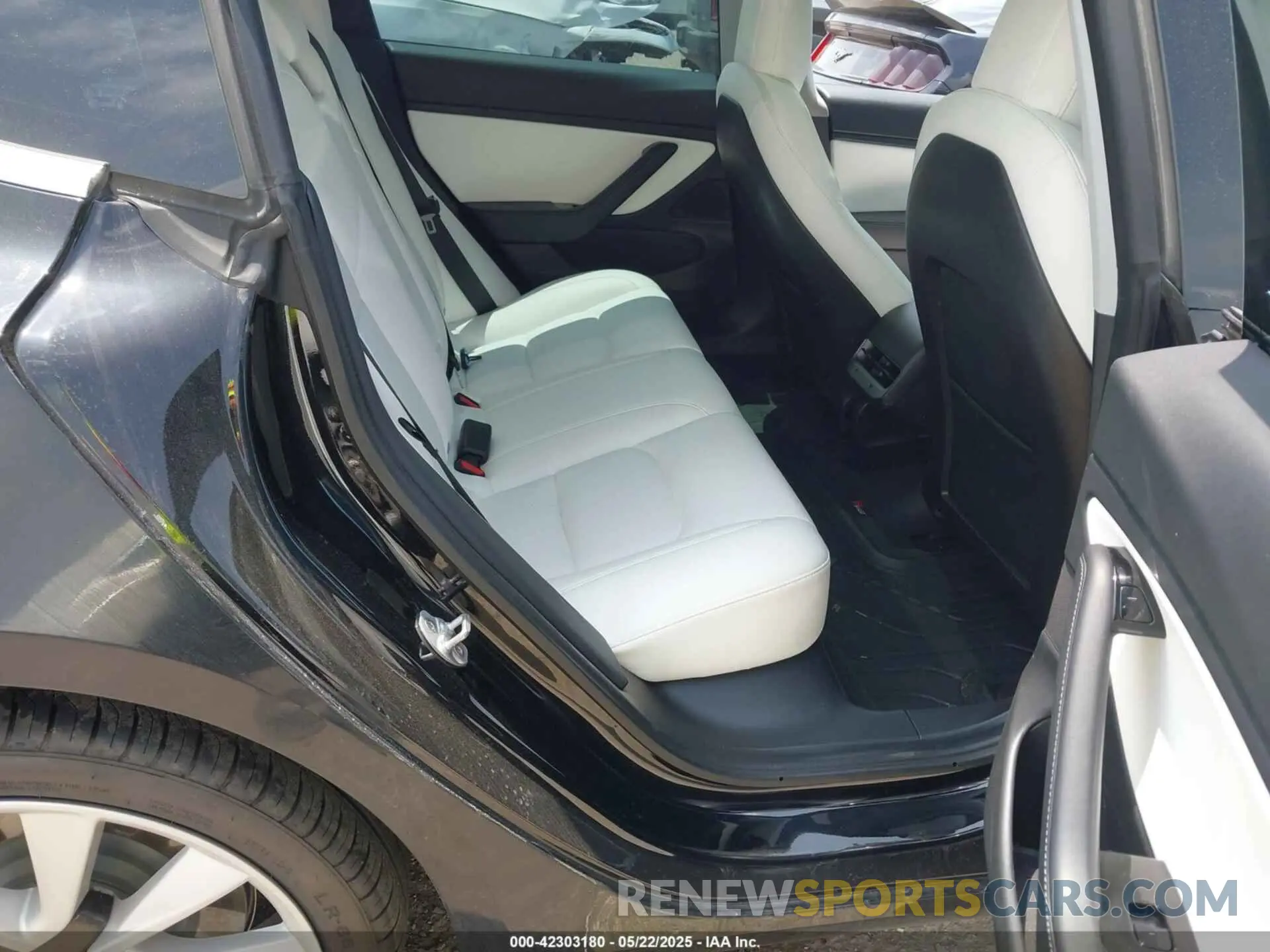 8 Photograph of a damaged car 5YJ3E1EBXLF628720 TESLA MODEL 3 2020