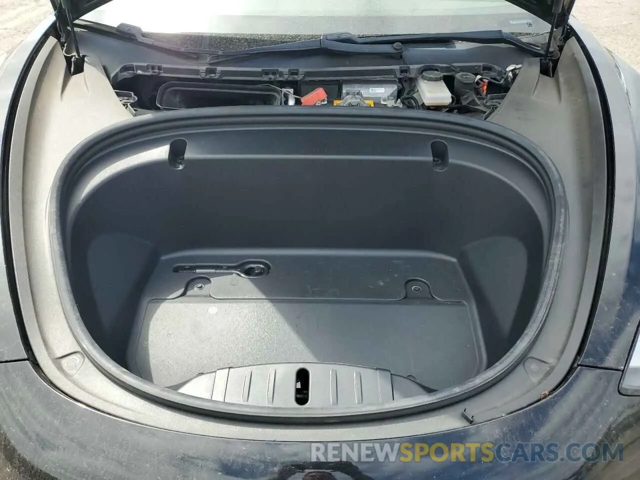 11 Photograph of a damaged car 5YJ3E1EBXLF635036 TESLA MODEL 3 2020